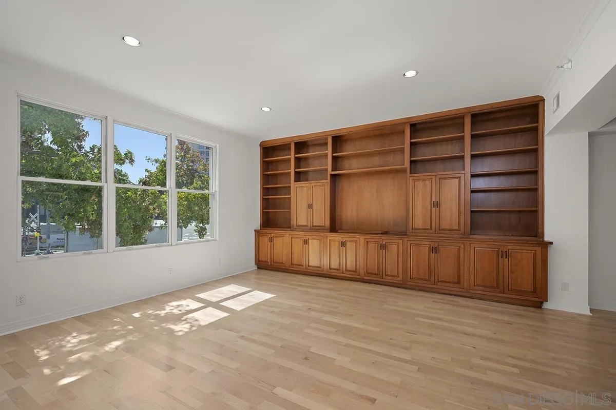 https://cdn.realtyfeed.com/cdn/127/260023866/117379656151ca097a040ce36a929288.webp