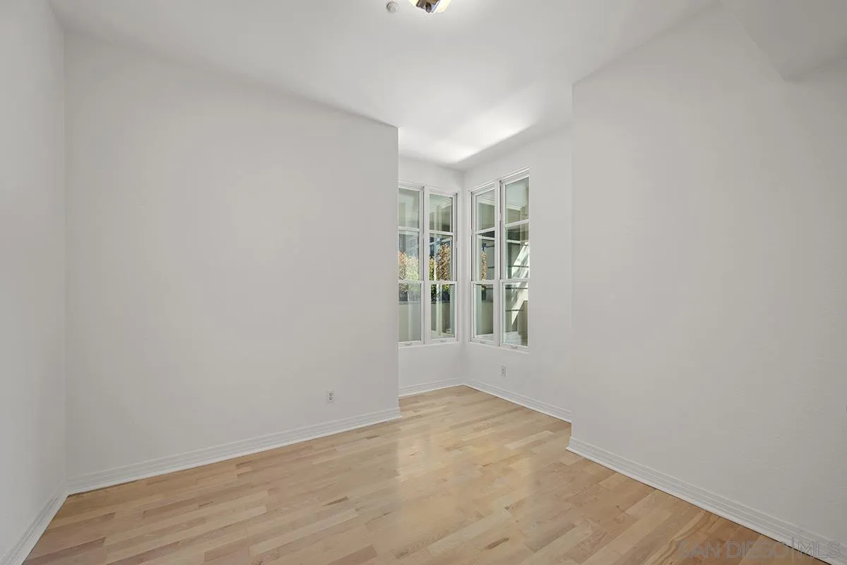 https://cdn.realtyfeed.com/cdn/127/260023866/85a6a2dab67dc992692d5f7590717b04.webp