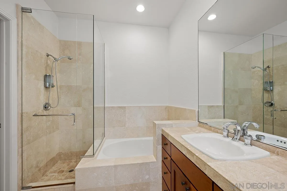 https://cdn.realtyfeed.com/cdn/127/260023866/883881231253ea145d5cdf04275bdae6.webp