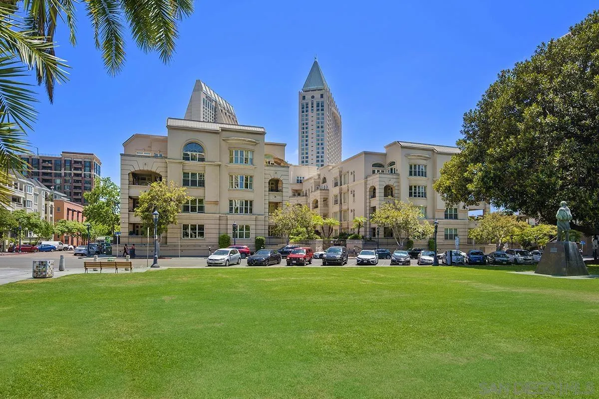 https://cdn.realtyfeed.com/cdn/127/260023866/f30555b1ab1ad8ba1b75c88f6172c39f.webp
