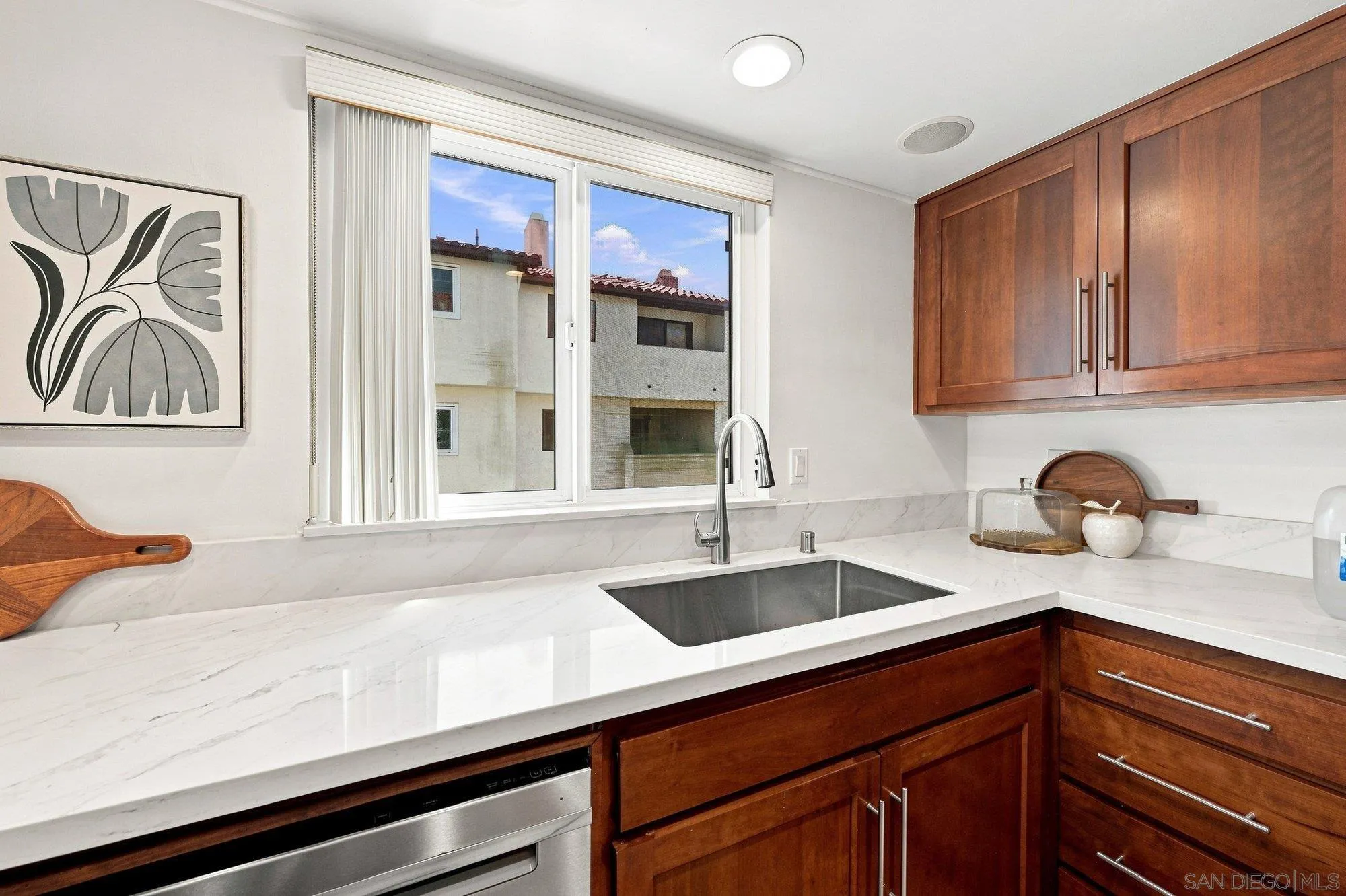 https://cdn.realtyfeed.com/cdn/127/260023868/50d5089c302451195ccfa661b8bfbd17.webp