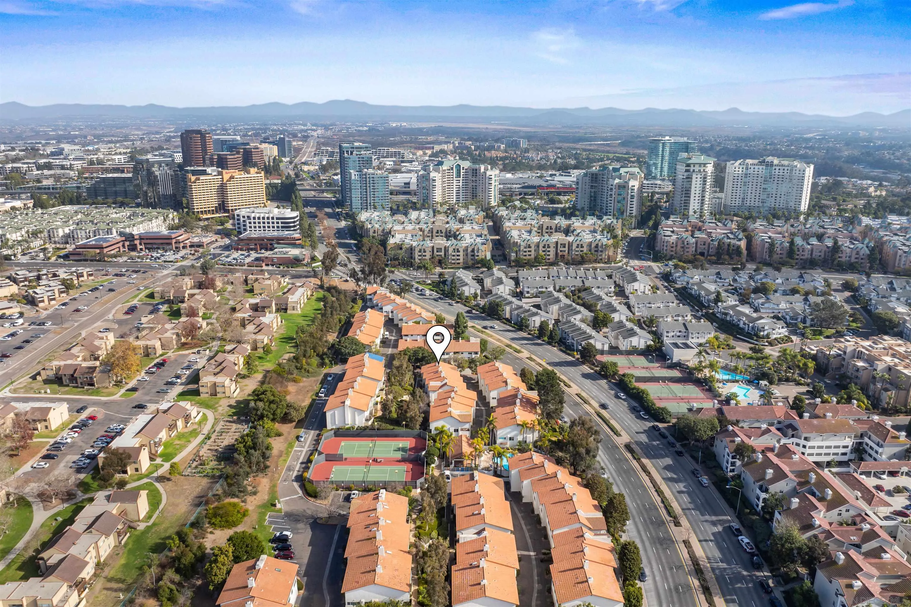https://cdn.realtyfeed.com/cdn/127/260023868/aaca3bb12000336188c19944cf52f600.webp