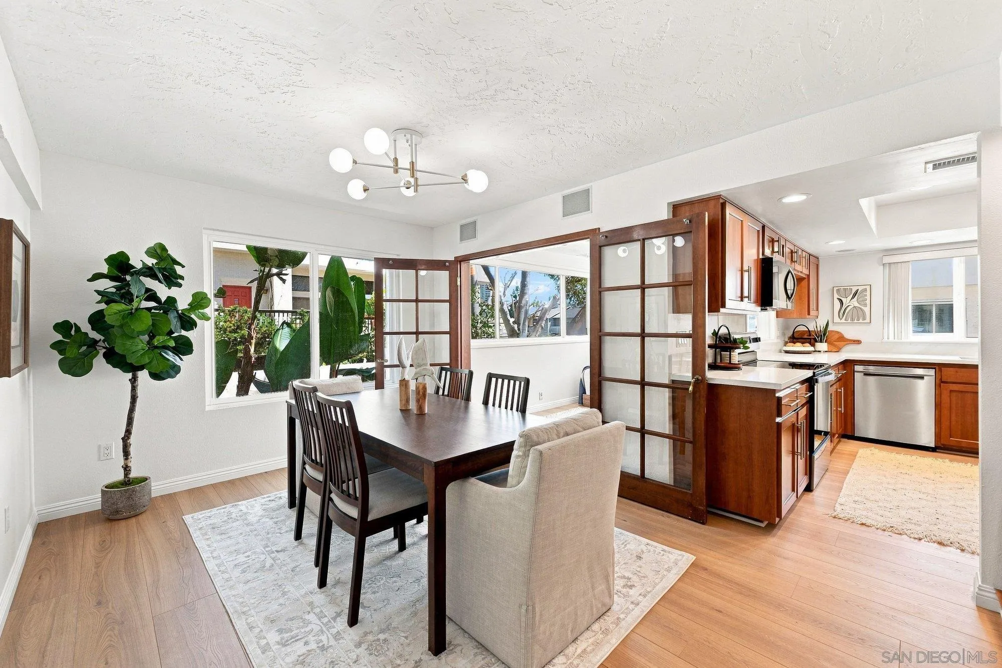 https://cdn.realtyfeed.com/cdn/127/260023868/e3afde140246690d4c591fdb68d333fd.webp