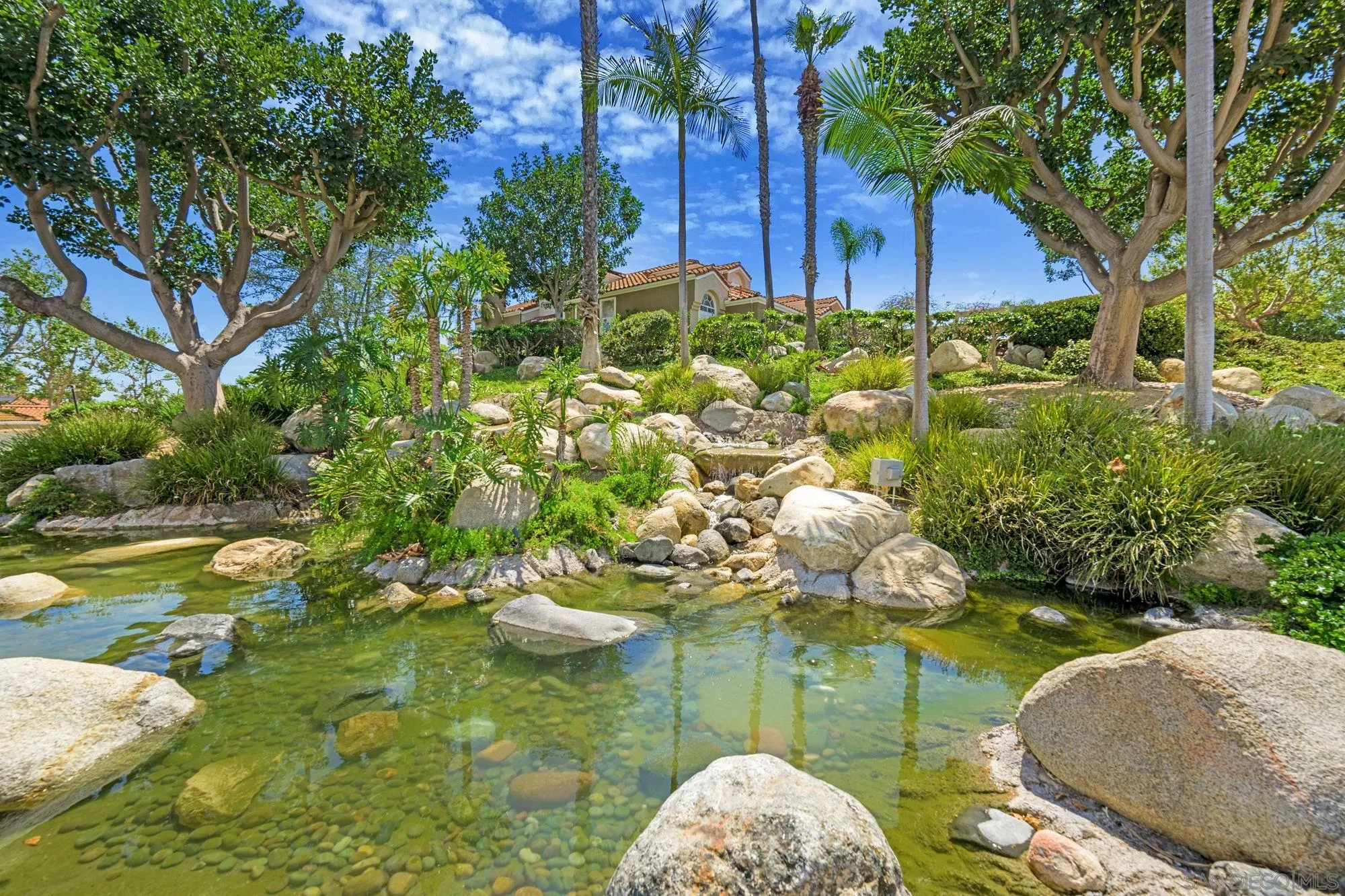 https://cdn.realtyfeed.com/cdn/127/260023879/2816b9689ed642ce862a5980add57370.webp