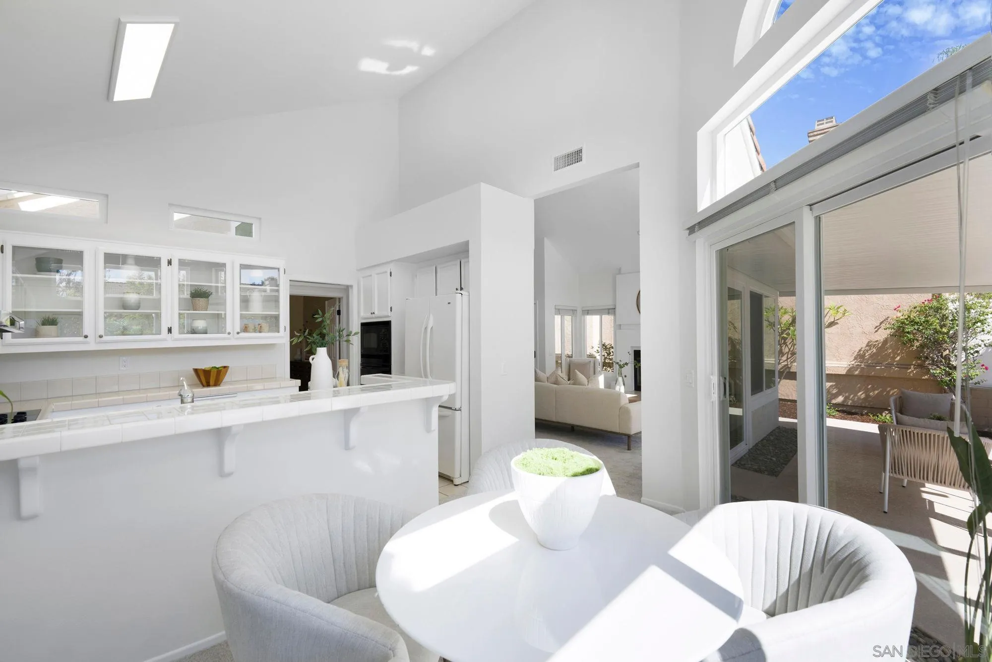 https://cdn.realtyfeed.com/cdn/127/260023879/2a9b2cefb9f3634f0f7c7951659a54a1.webp