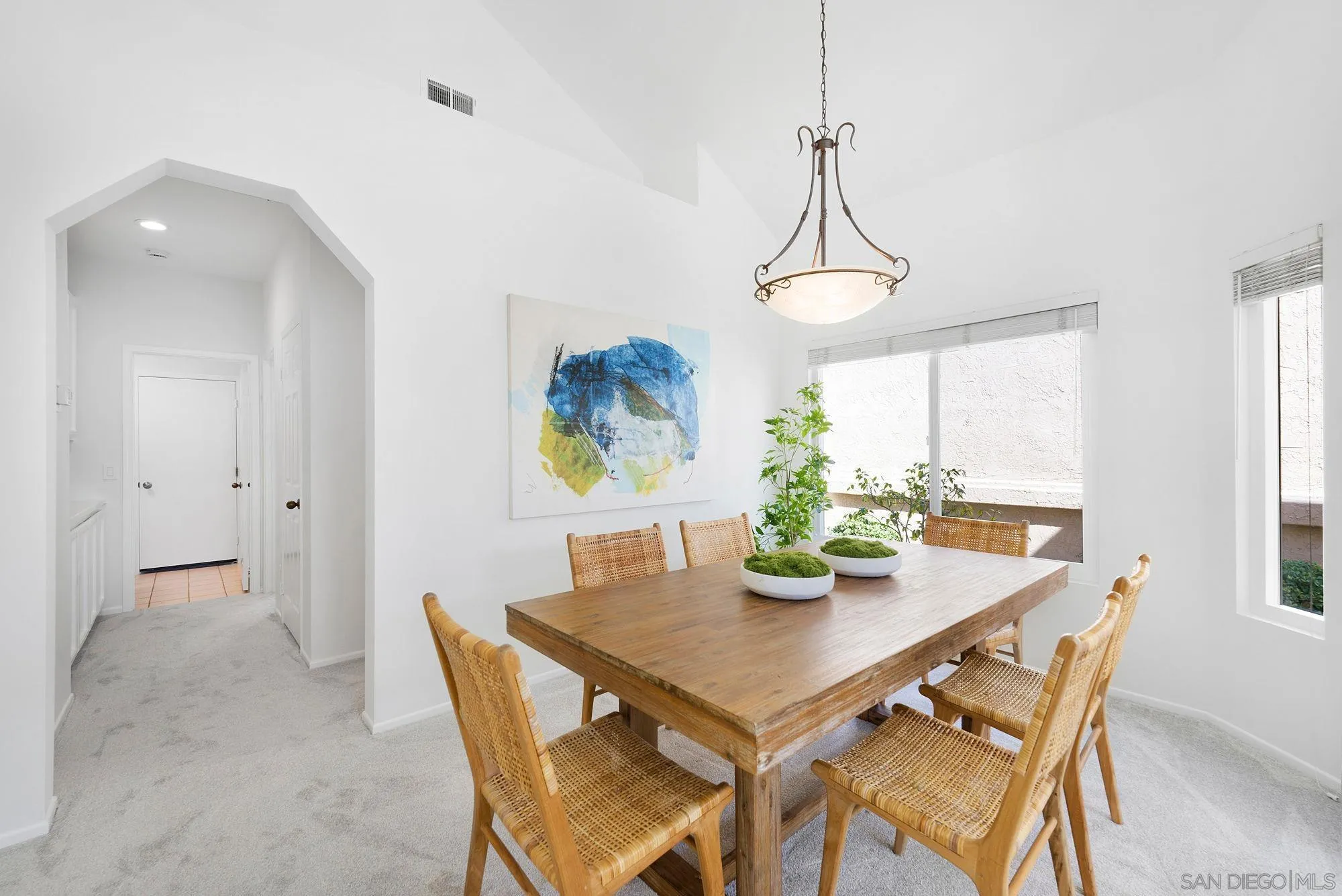 https://cdn.realtyfeed.com/cdn/127/260023879/7fd202beb3264f74a2872b0912206d36.webp