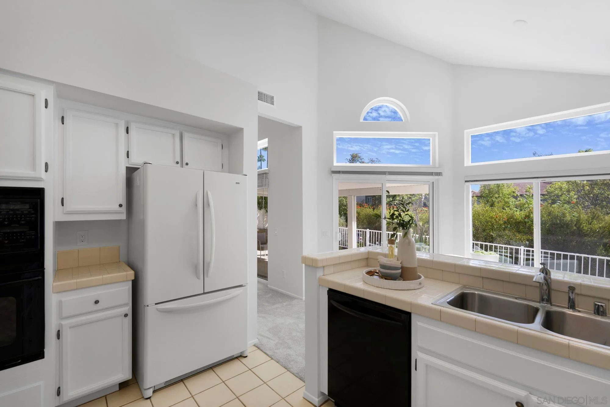 https://cdn.realtyfeed.com/cdn/127/260023879/b73c41e337b191e076c9cf0beb3786be.webp