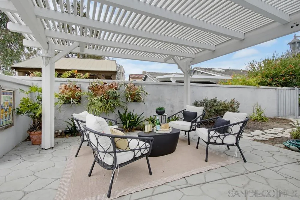 https://cdn.realtyfeed.com/cdn/127/260023880/824688b1cdbfa84c5c5529f8078347a4.webp