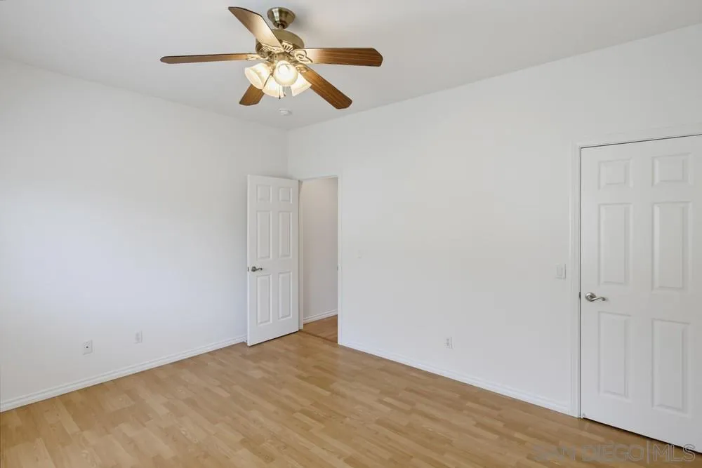 https://cdn.realtyfeed.com/cdn/127/260023880/ea0595df5b49552633a17d5765ca841c.webp