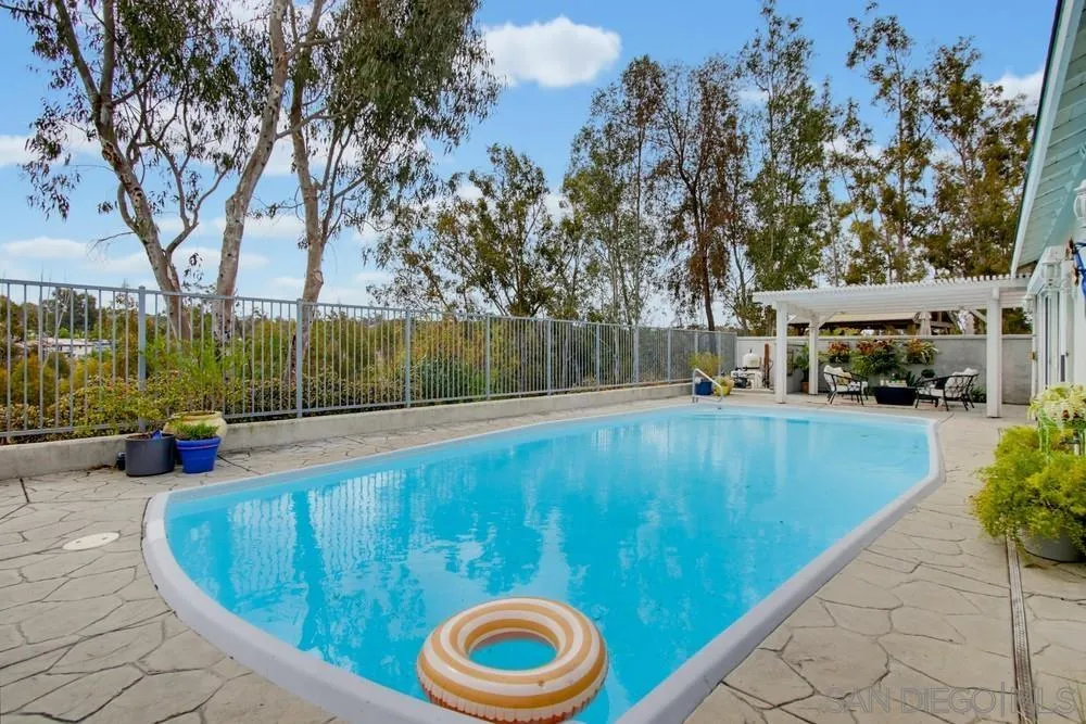 https://cdn.realtyfeed.com/cdn/127/260023880/fb1fb862c8aa2fd2f1e3b5423f71ef38.webp