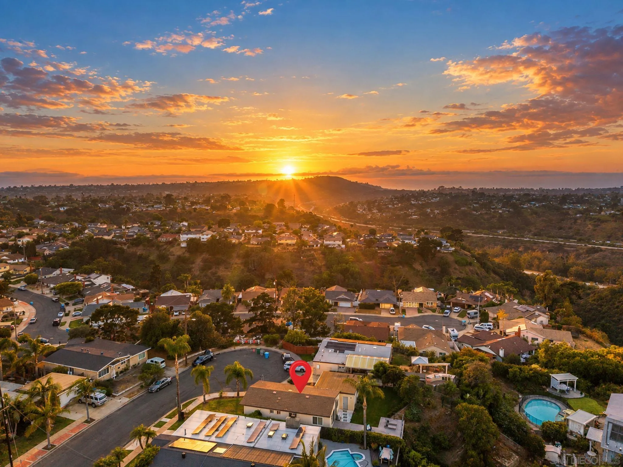 https://cdn.realtyfeed.com/cdn/127/260023882/038ec8ef7a5c6d9b6b5dcb456c461b43.webp