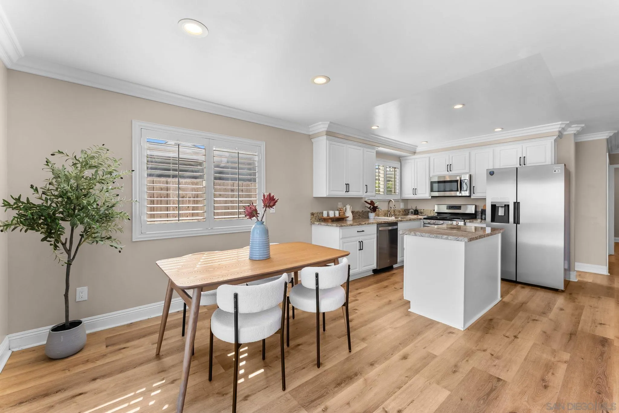 https://cdn.realtyfeed.com/cdn/127/260023882/44ecac9e8c55e8086ffda2daec1f6826.webp