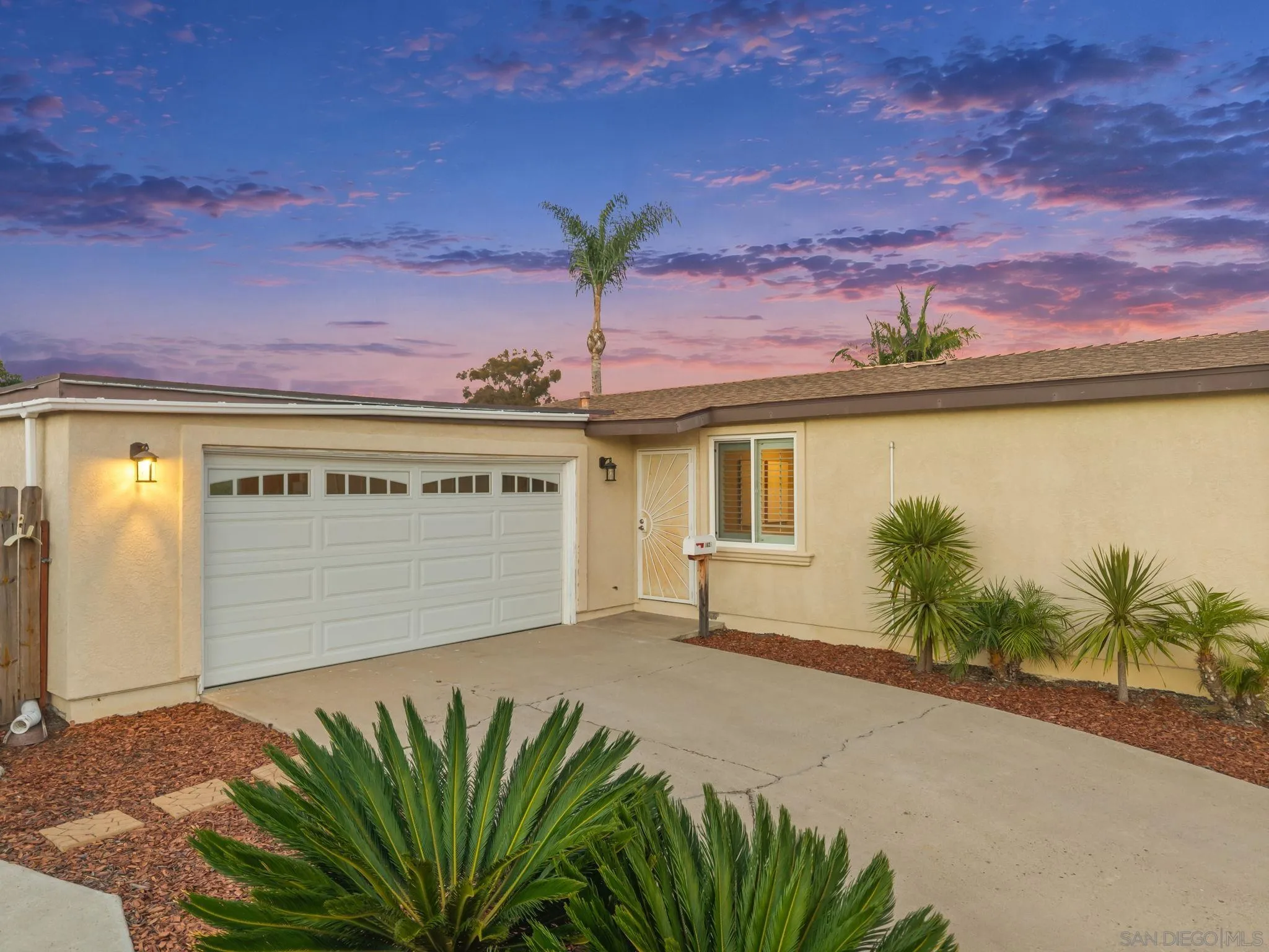 https://cdn.realtyfeed.com/cdn/127/260023882/6b1135f324bdbcec3090d2d38f9dd3a2.webp