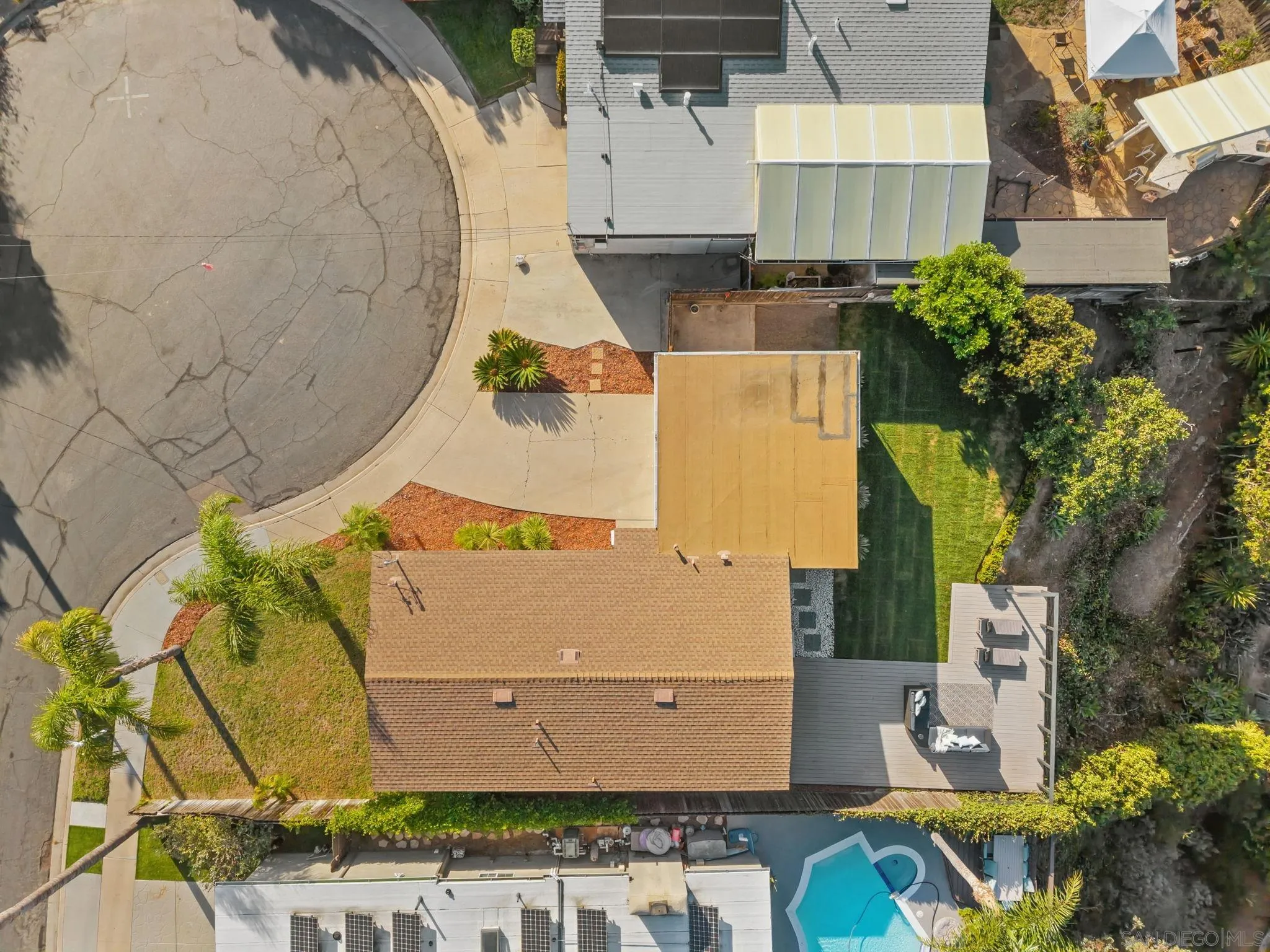 https://cdn.realtyfeed.com/cdn/127/260023882/73280776ea8f7aee93bf5a60c6f84913.webp