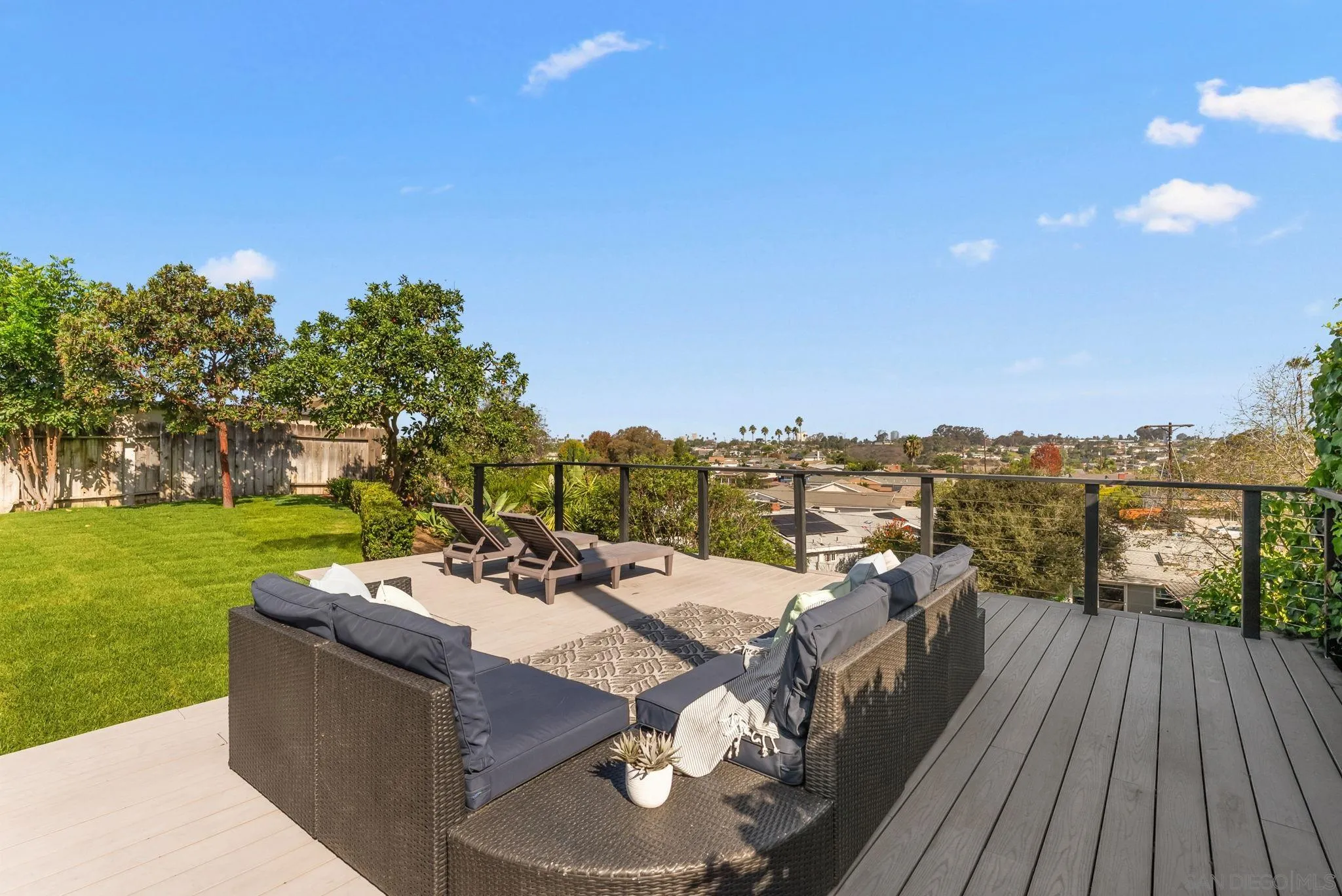 https://cdn.realtyfeed.com/cdn/127/260023882/7d849353601d10e5d17df0c678e4de0a.webp