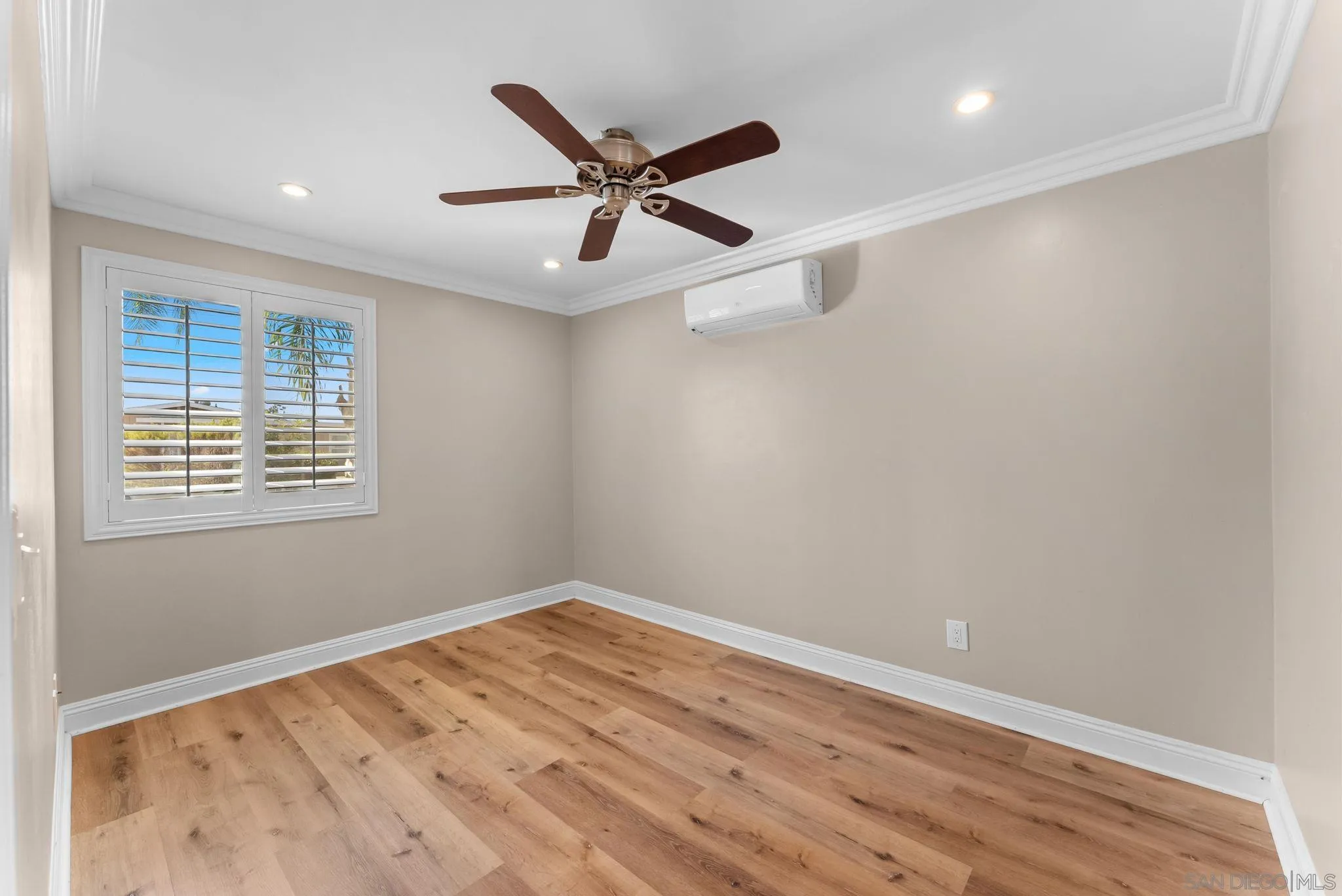 https://cdn.realtyfeed.com/cdn/127/260023882/8daca9347843a970a93febae5a775f5c.webp