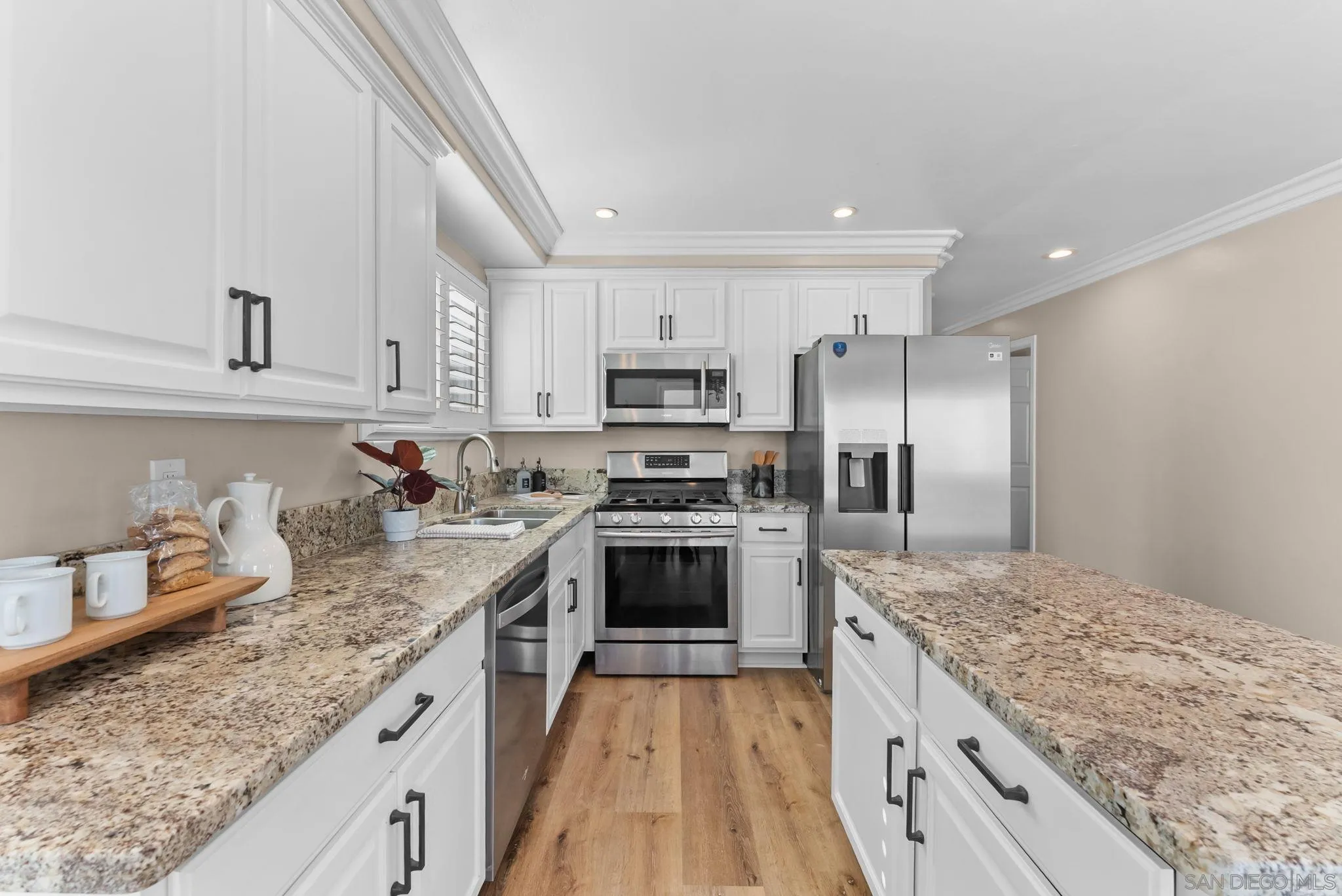 https://cdn.realtyfeed.com/cdn/127/260023882/bfd9ef394658b3ab61ba3036b9cfd1e8.webp