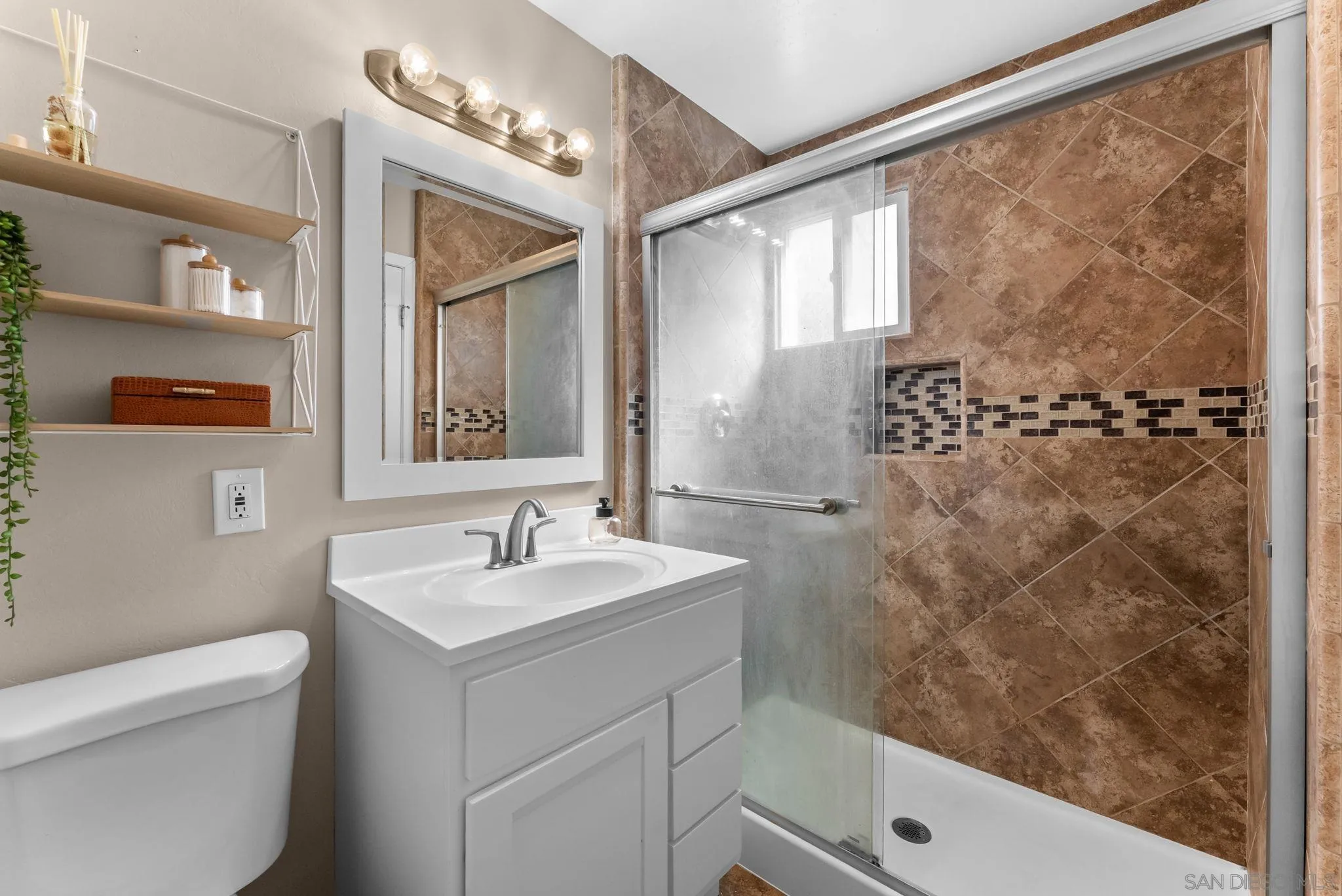 https://cdn.realtyfeed.com/cdn/127/260023882/ca3c79cc195de6c270a9d4c3038d8f08.webp