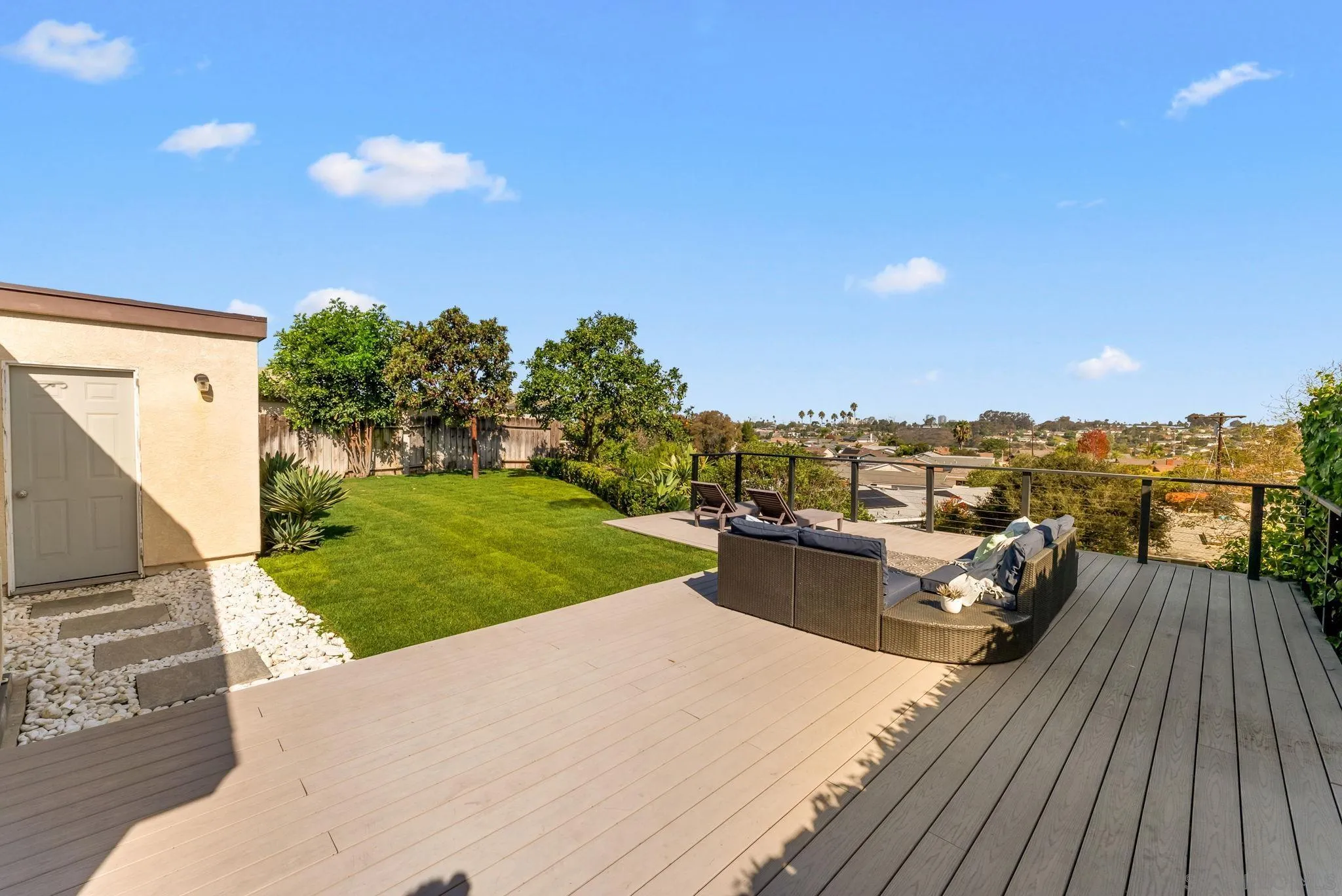 https://cdn.realtyfeed.com/cdn/127/260023882/d9d8d3812d29e0d533c782cf7a2e1a89.webp