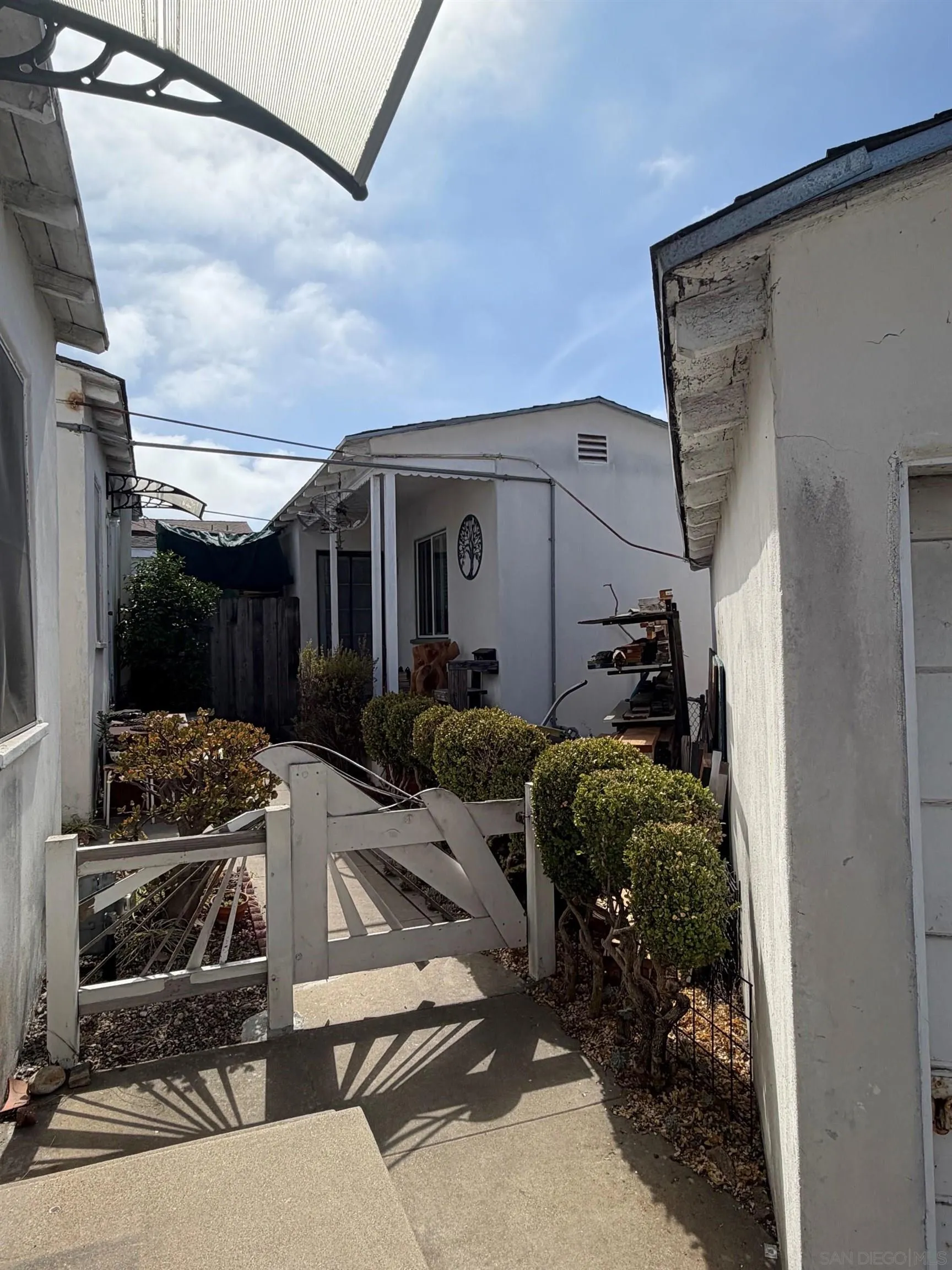 2426 Seaside St, San Diego, CA 92107 - Photo 3 of 4, San Diego, CA