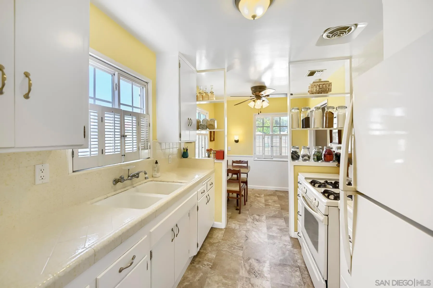 https://cdn.realtyfeed.com/cdn/127/260023884/30ee846ca20ccd9431bfdb5ef82e139e.webp