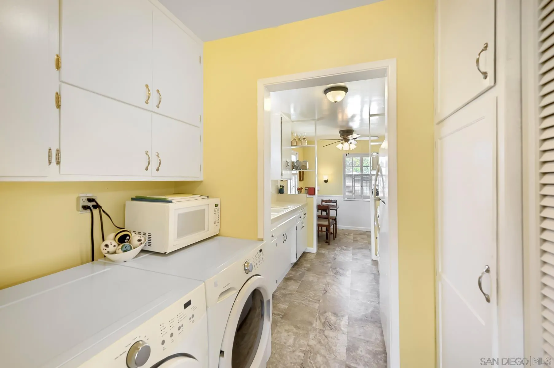 https://cdn.realtyfeed.com/cdn/127/260023884/f75bce33a73f4be467ce95014ae1d09c.webp