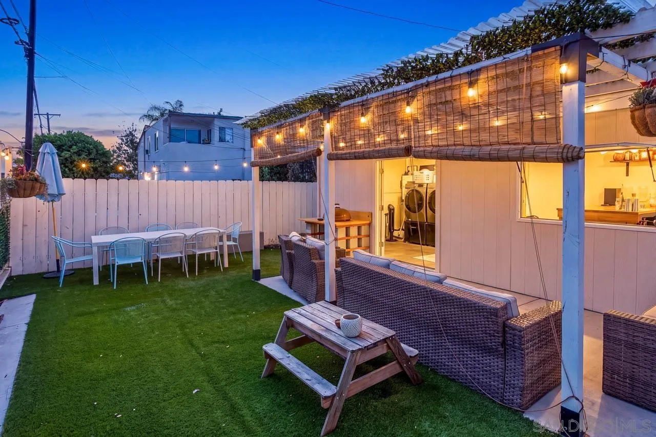 https://cdn.realtyfeed.com/cdn/127/260023885/527d992d4d42c273fe6eb9cf4bec2e33.webp
