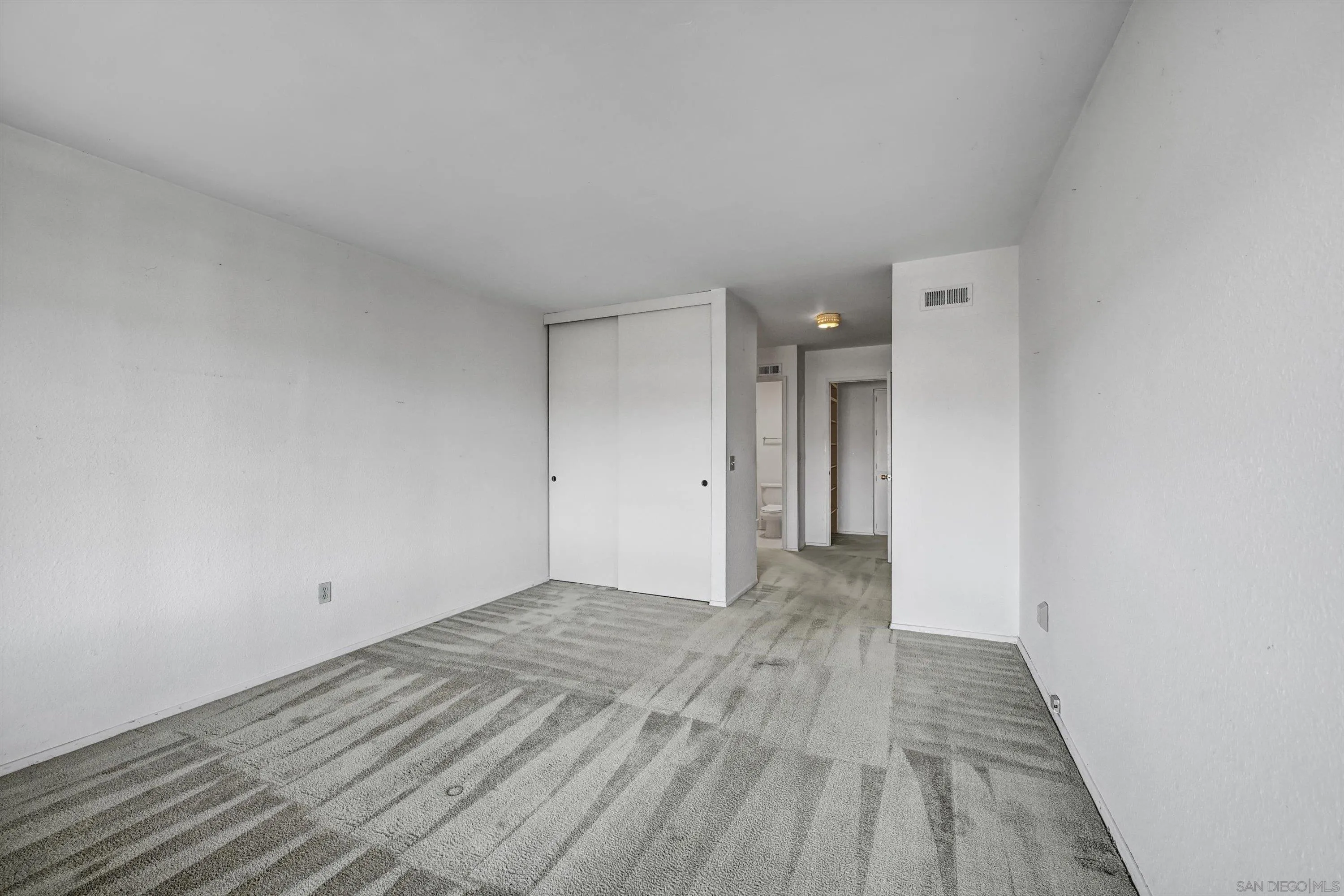 https://cdn.realtyfeed.com/cdn/127/260023889/42a191f180f8337dc4a335caf755f094.webp