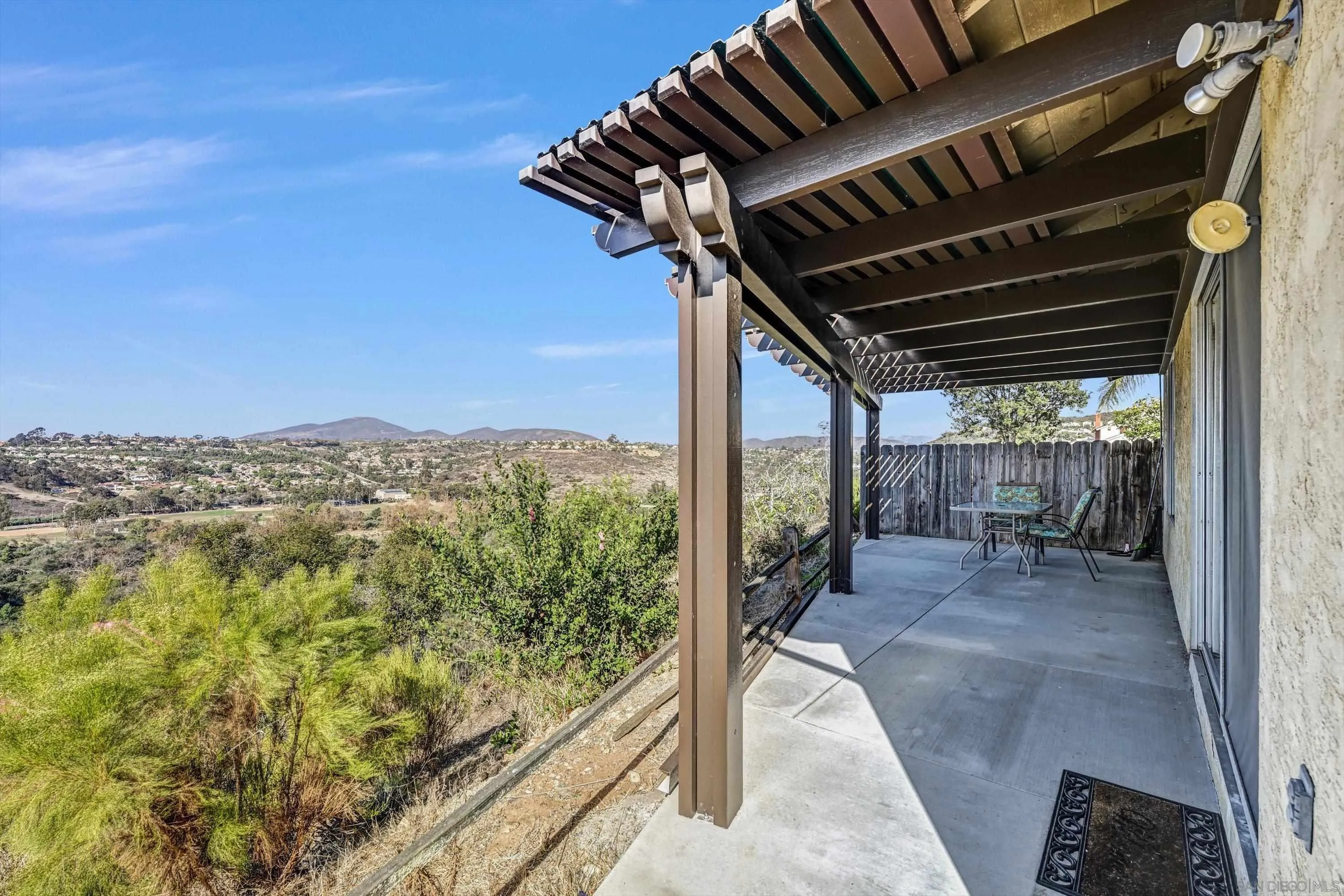 https://cdn.realtyfeed.com/cdn/127/260023889/82a096c025a46b1605b2e54335d4fda5.webp