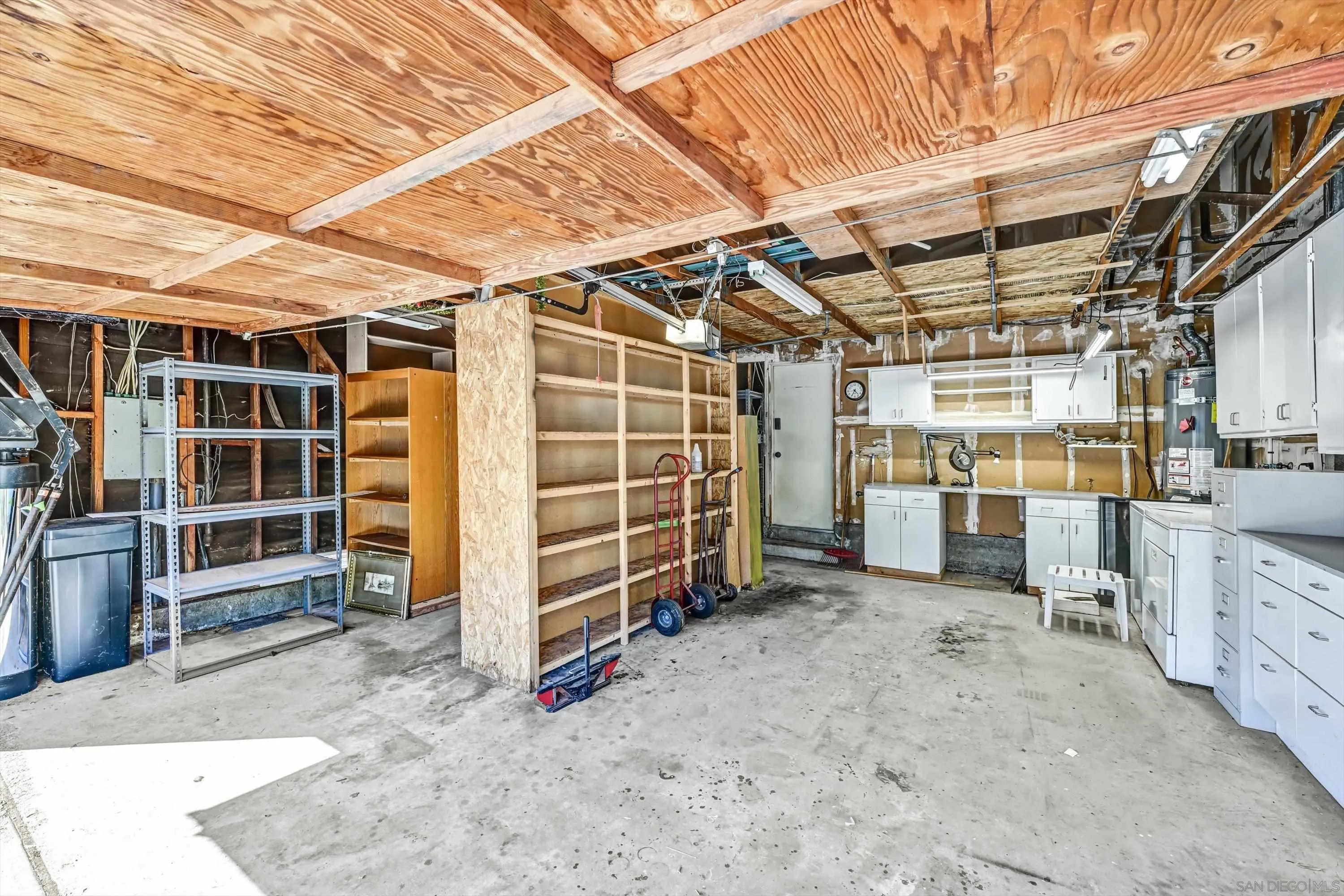 https://cdn.realtyfeed.com/cdn/127/260023889/9529218988b33efec604536ecddfa19f.webp