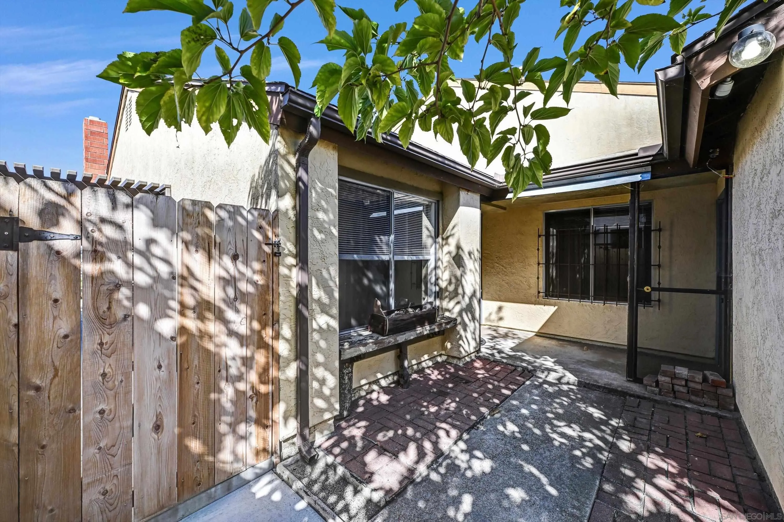 https://cdn.realtyfeed.com/cdn/127/260023889/967f7bb4148d483c3aa921b7db8060c7.webp