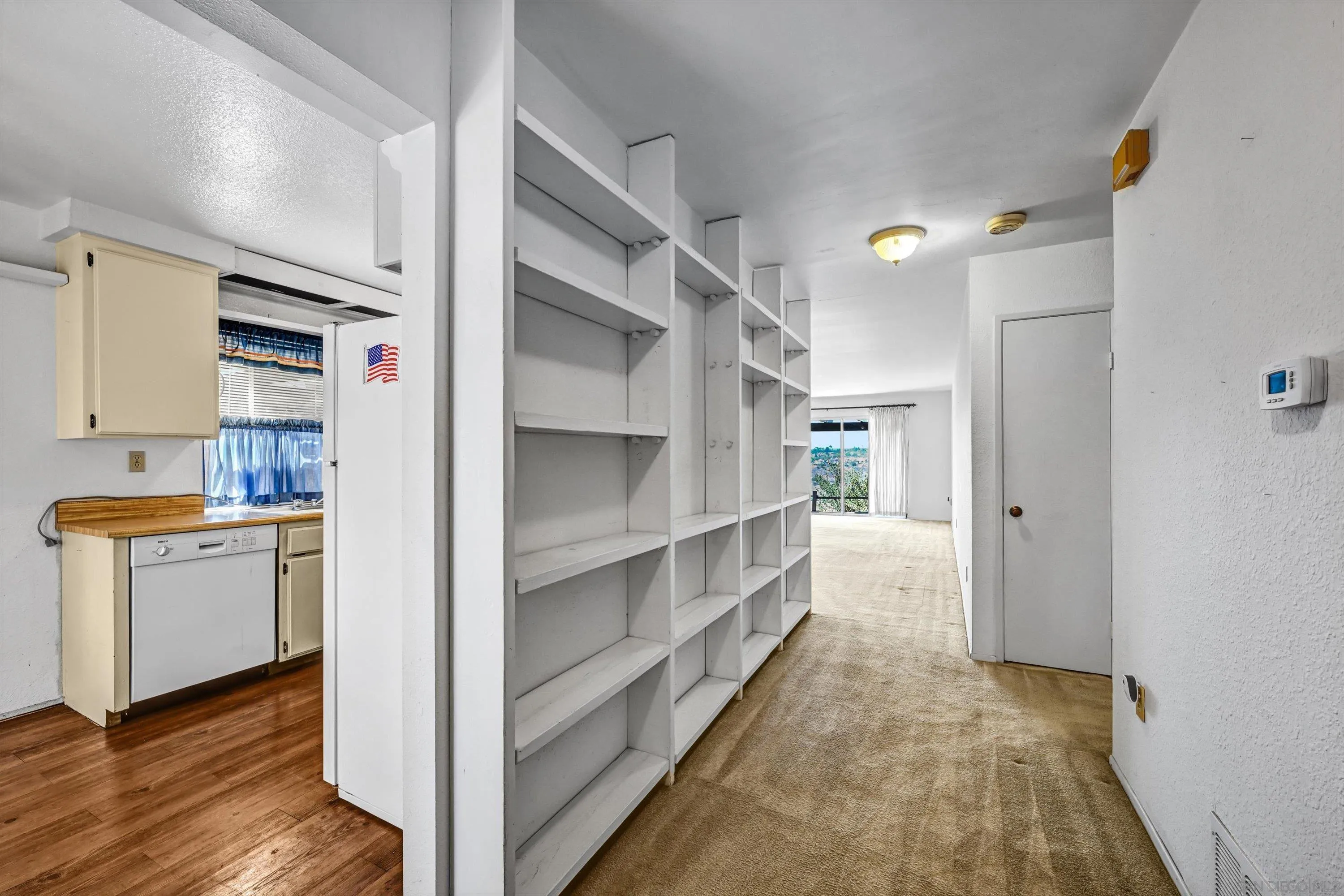 https://cdn.realtyfeed.com/cdn/127/260023889/abc9434a57908084c2d6223214073742.webp