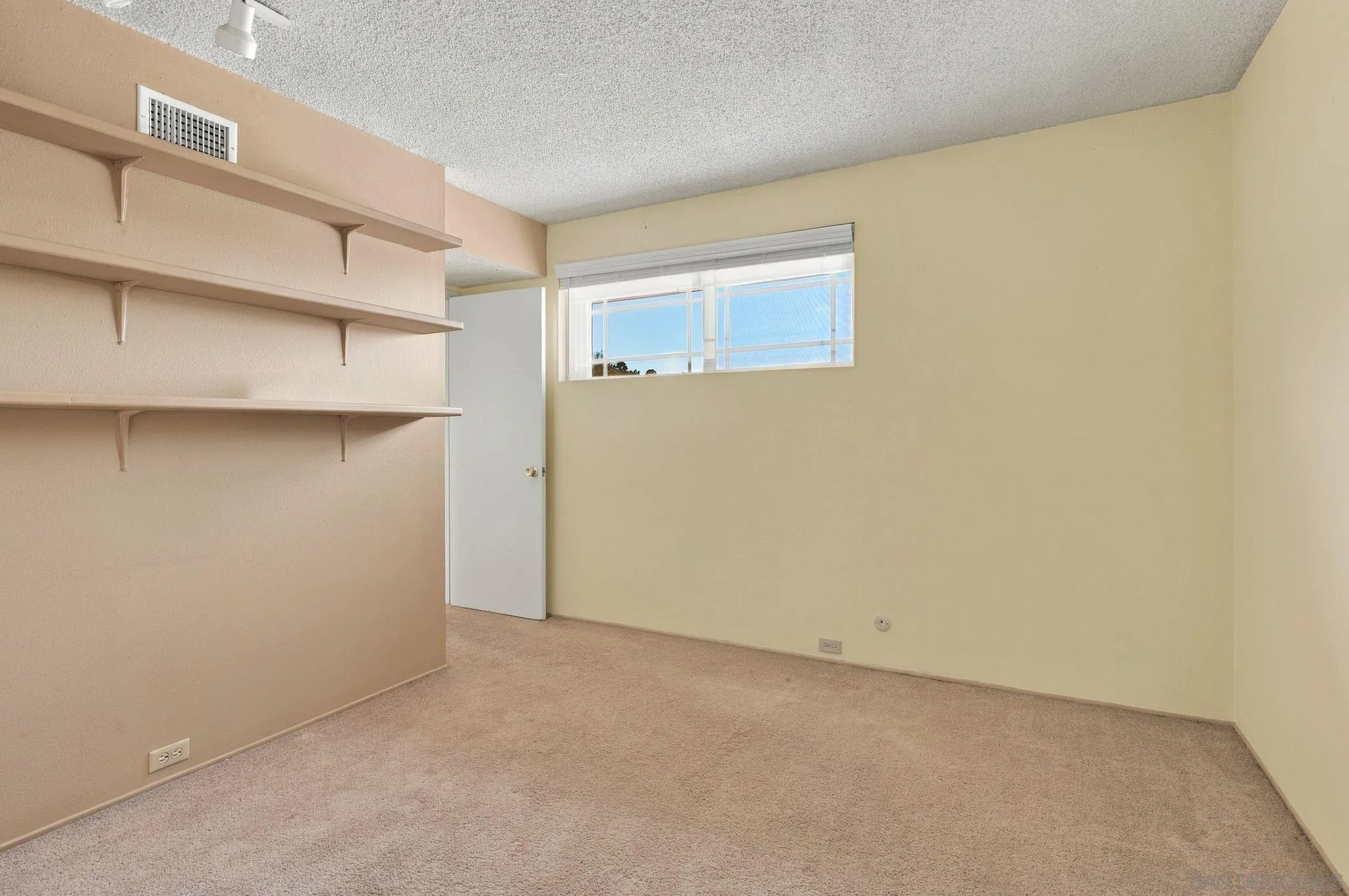 https://cdn.realtyfeed.com/cdn/127/260023892/2bc07c5578ba837501bb14e6eb0b7e37.webp