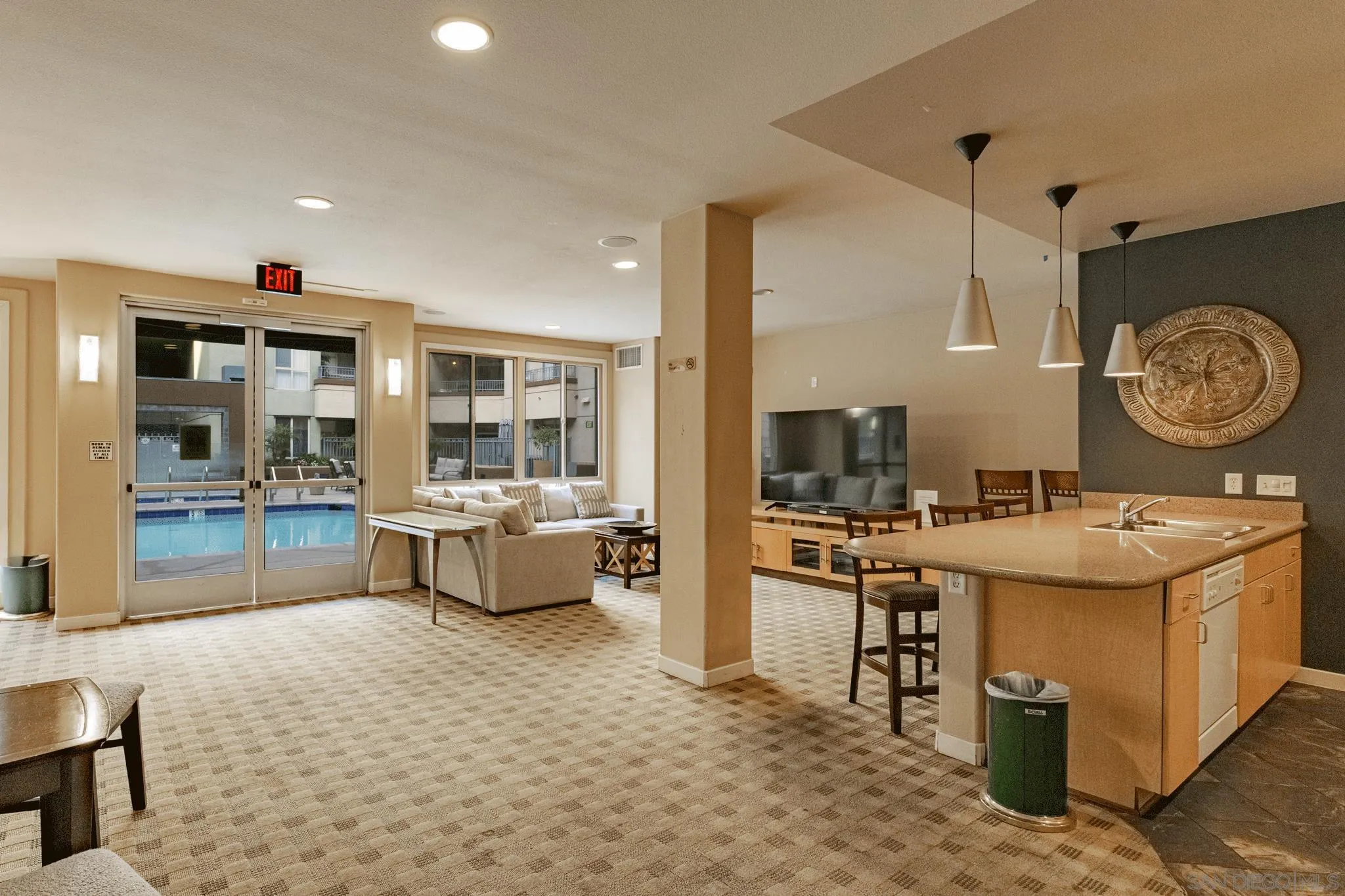 https://cdn.realtyfeed.com/cdn/127/260023893/5681f52c0f2b65ae7f4c03ee8d1cfc19.webp