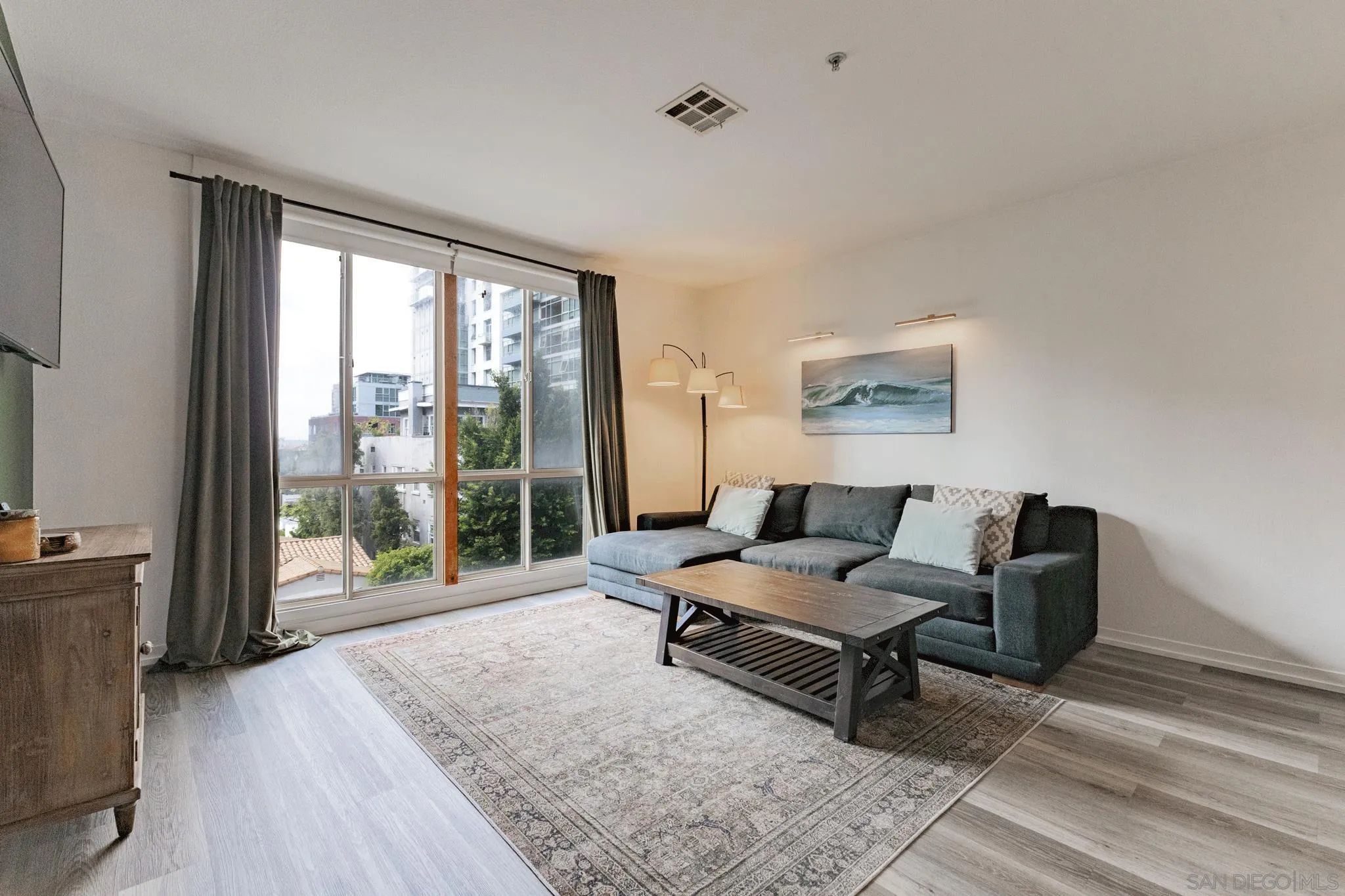https://cdn.realtyfeed.com/cdn/127/260023893/56bcd7f6e04fb33e96a4f2b1bacc24ce.webp