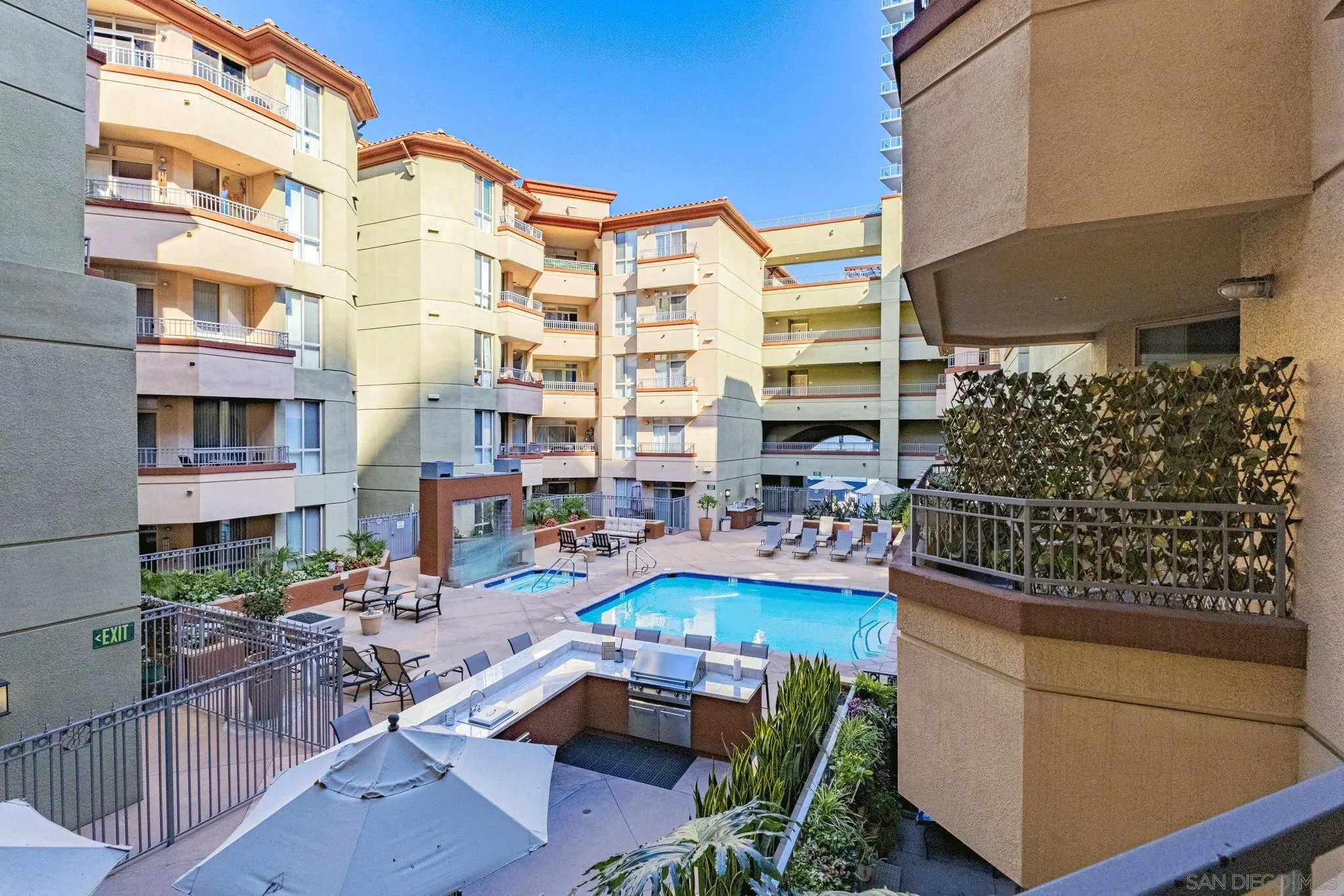 https://cdn.realtyfeed.com/cdn/127/260023893/683f27e281870e44ef9e2ab3b5b10125.webp