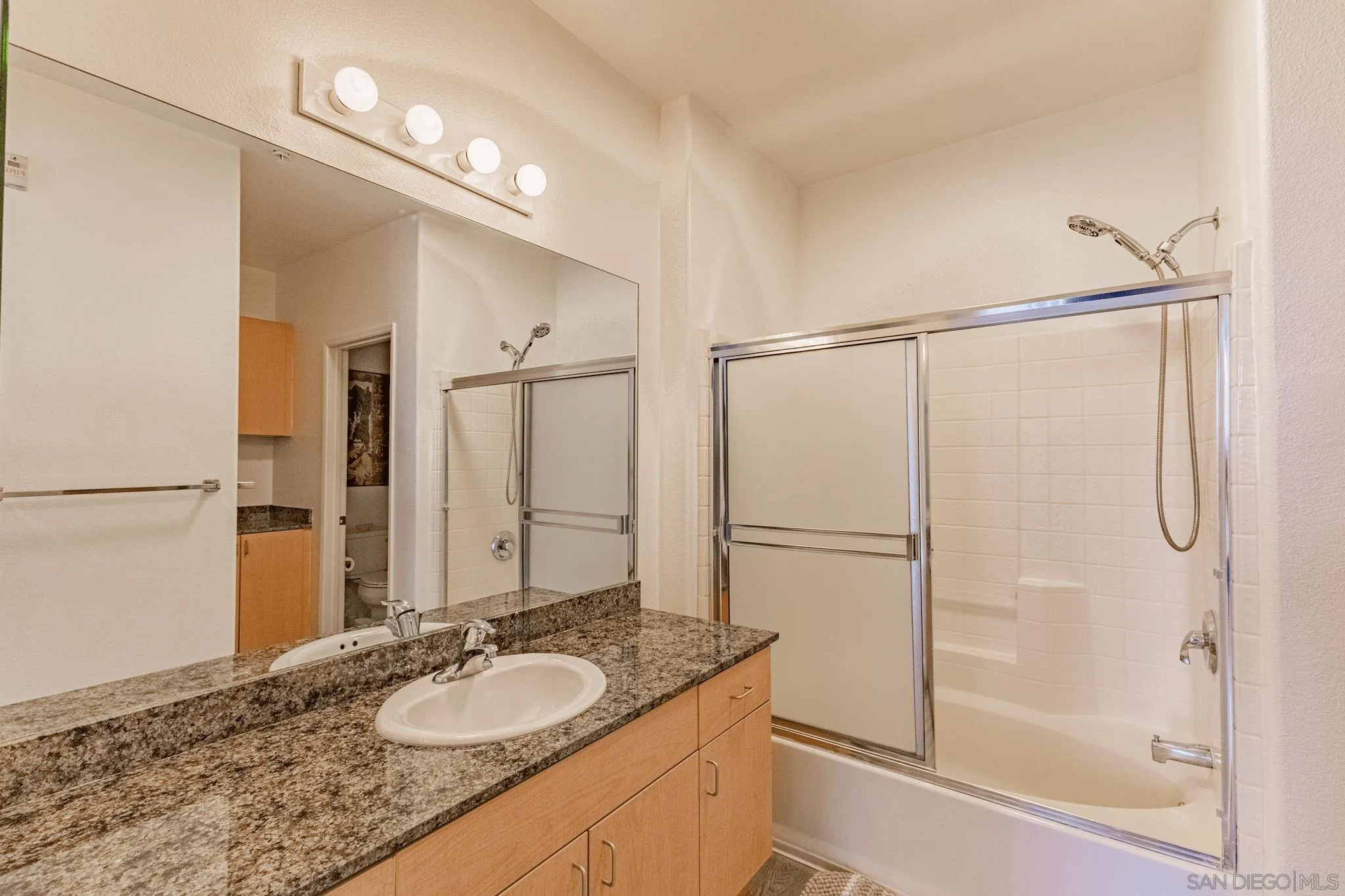 https://cdn.realtyfeed.com/cdn/127/260023893/730d29c3e7a55e3ce7ef36fdac914ba2.webp