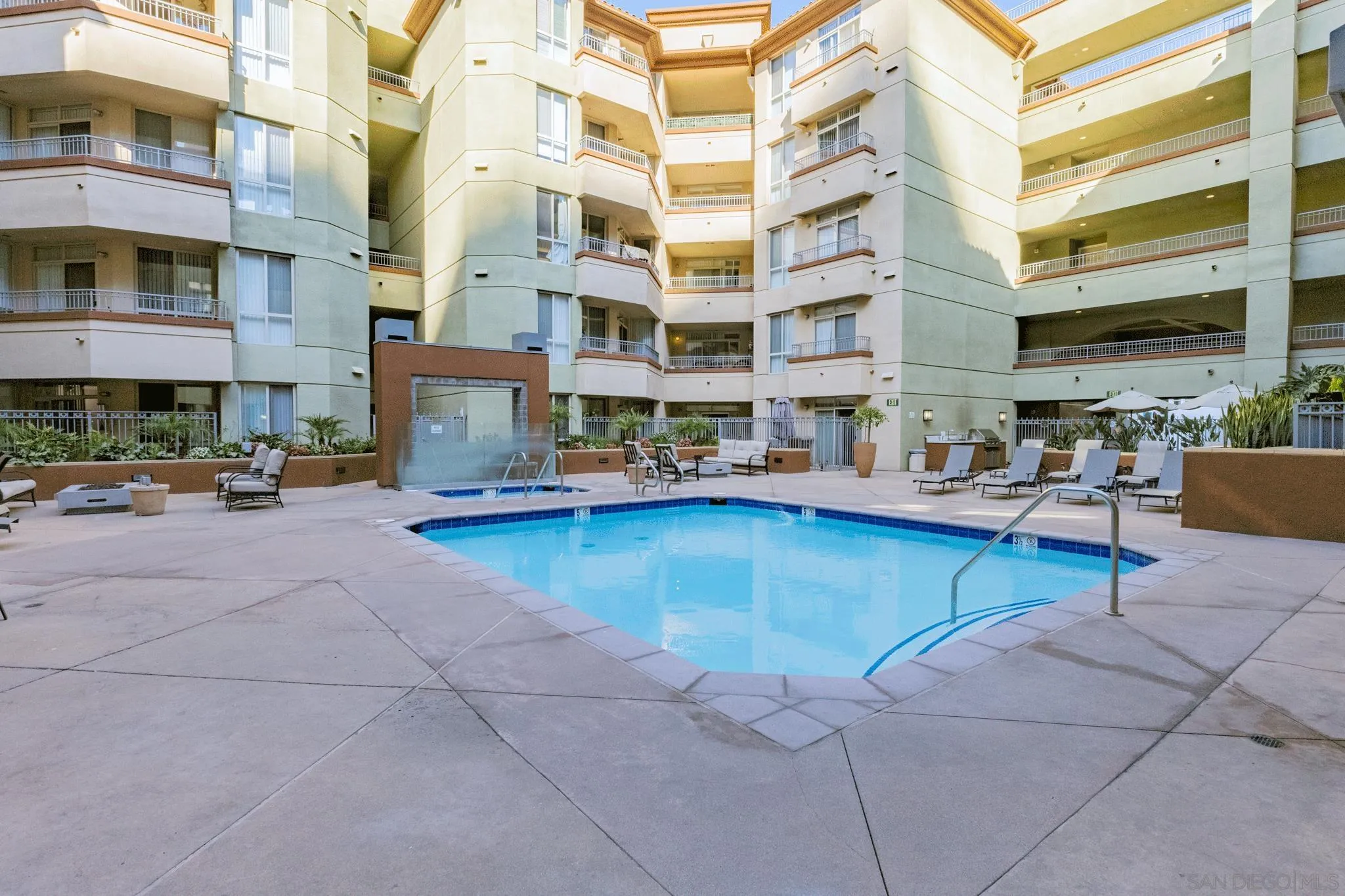 https://cdn.realtyfeed.com/cdn/127/260023893/e6bb73ad41d65ebf9cc4d17a2bb9495b.webp