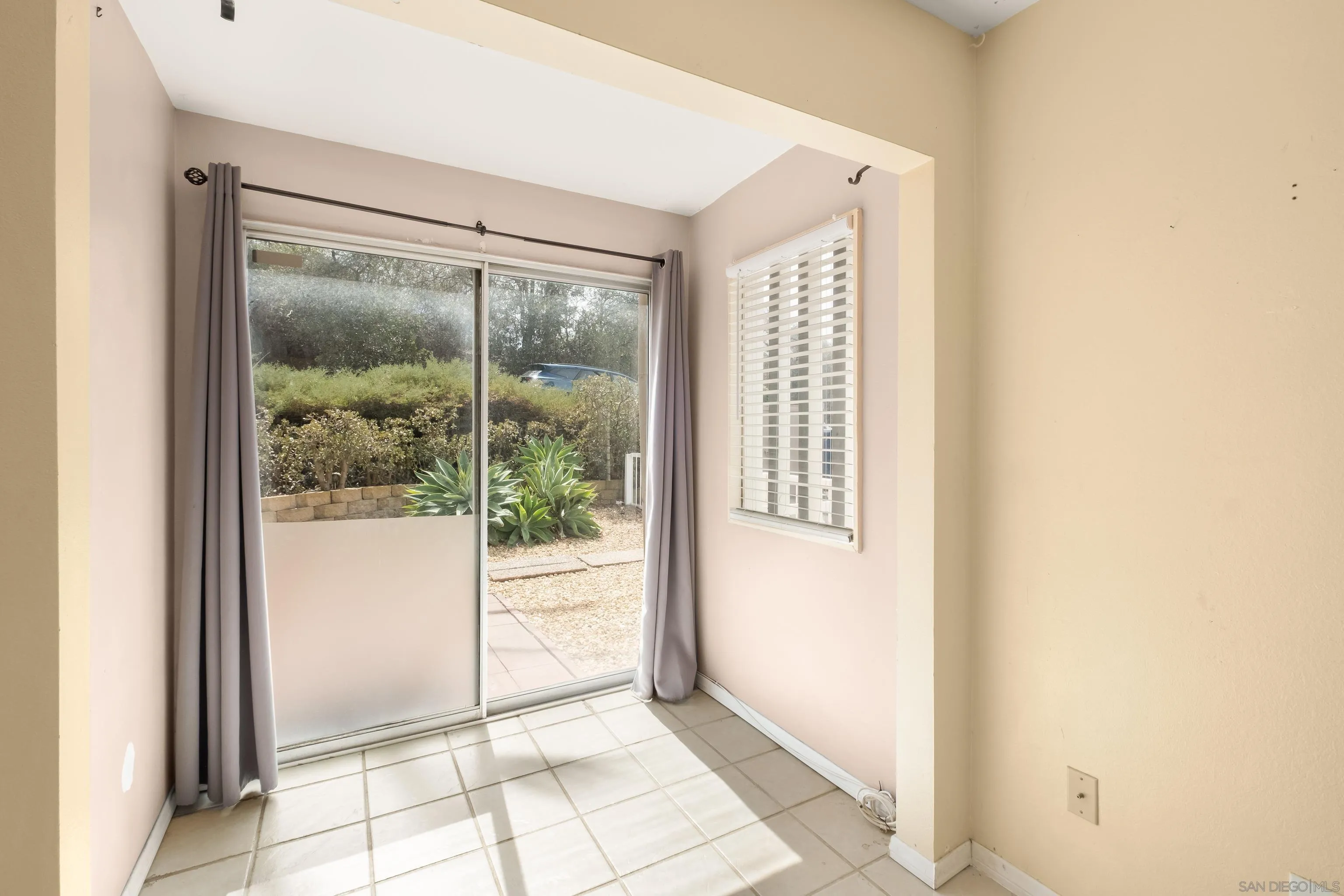 27707 Mountain Meadows Rd #49, Escondido, CA 92026, photo 18