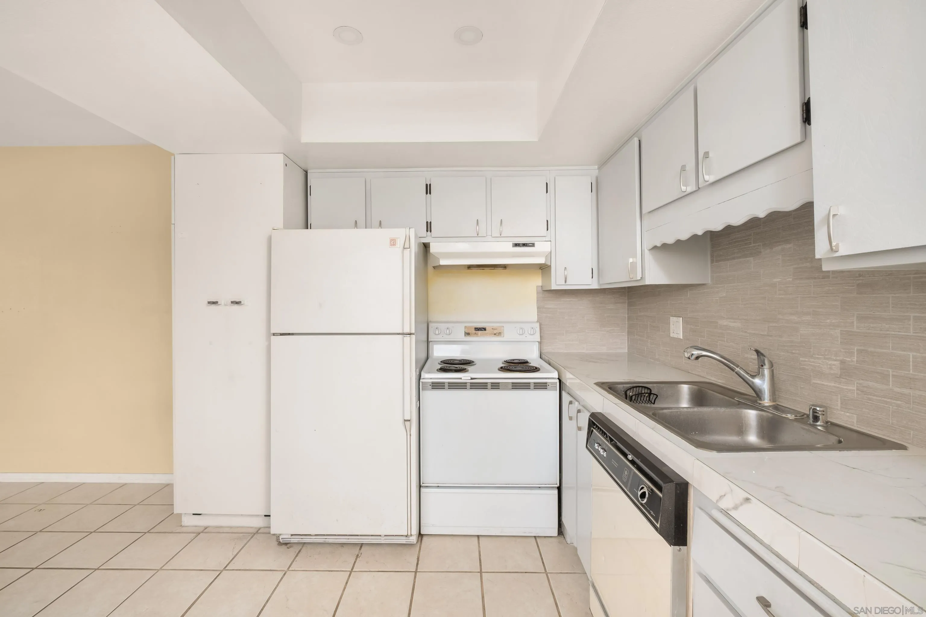 27707 Mountain Meadows Rd #49, Escondido, CA 92026, photo 10