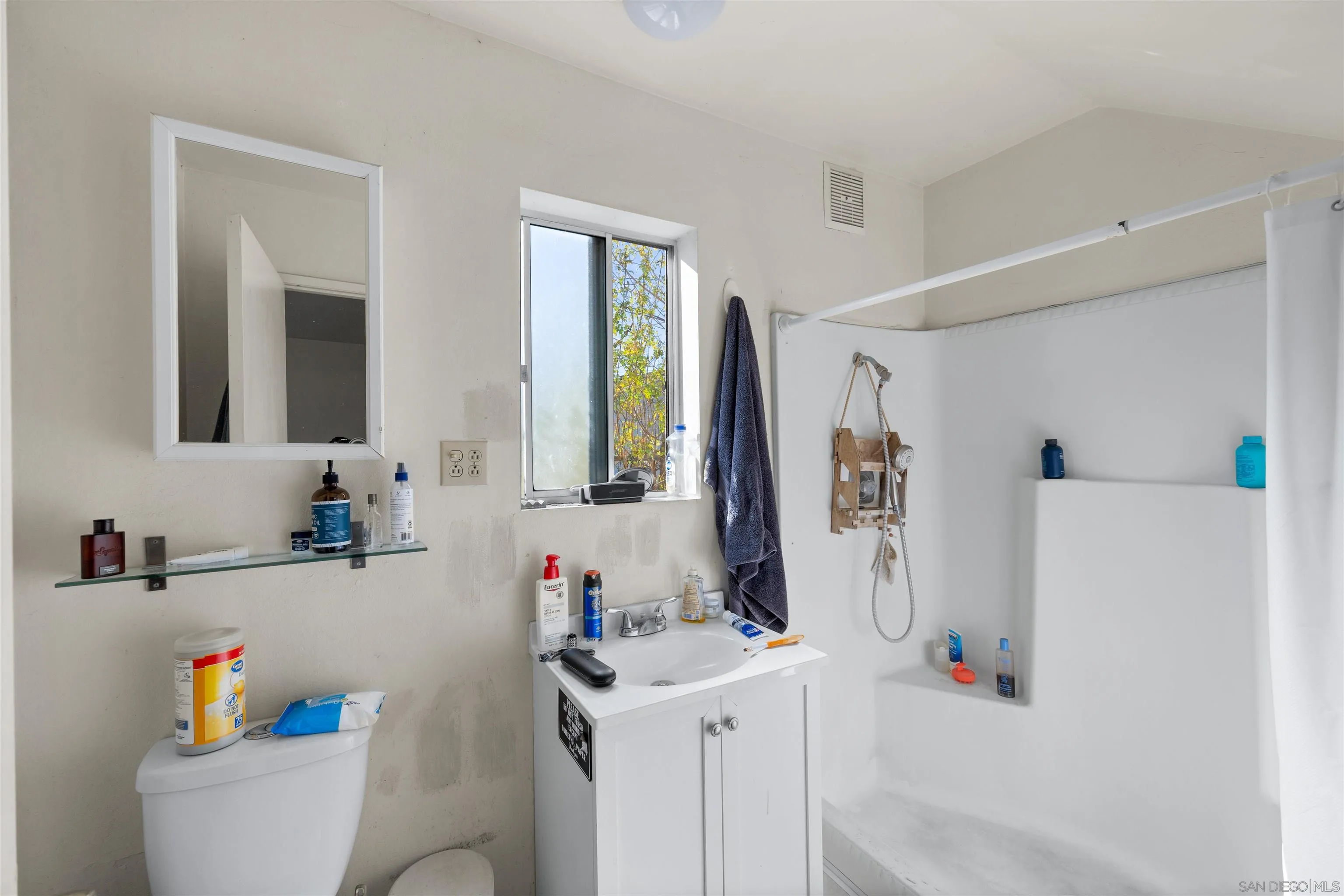 https://cdn.realtyfeed.com/cdn/127/260023897/ddd67f8010ed4d50e7a7f5a3d9d9a1da.webp
