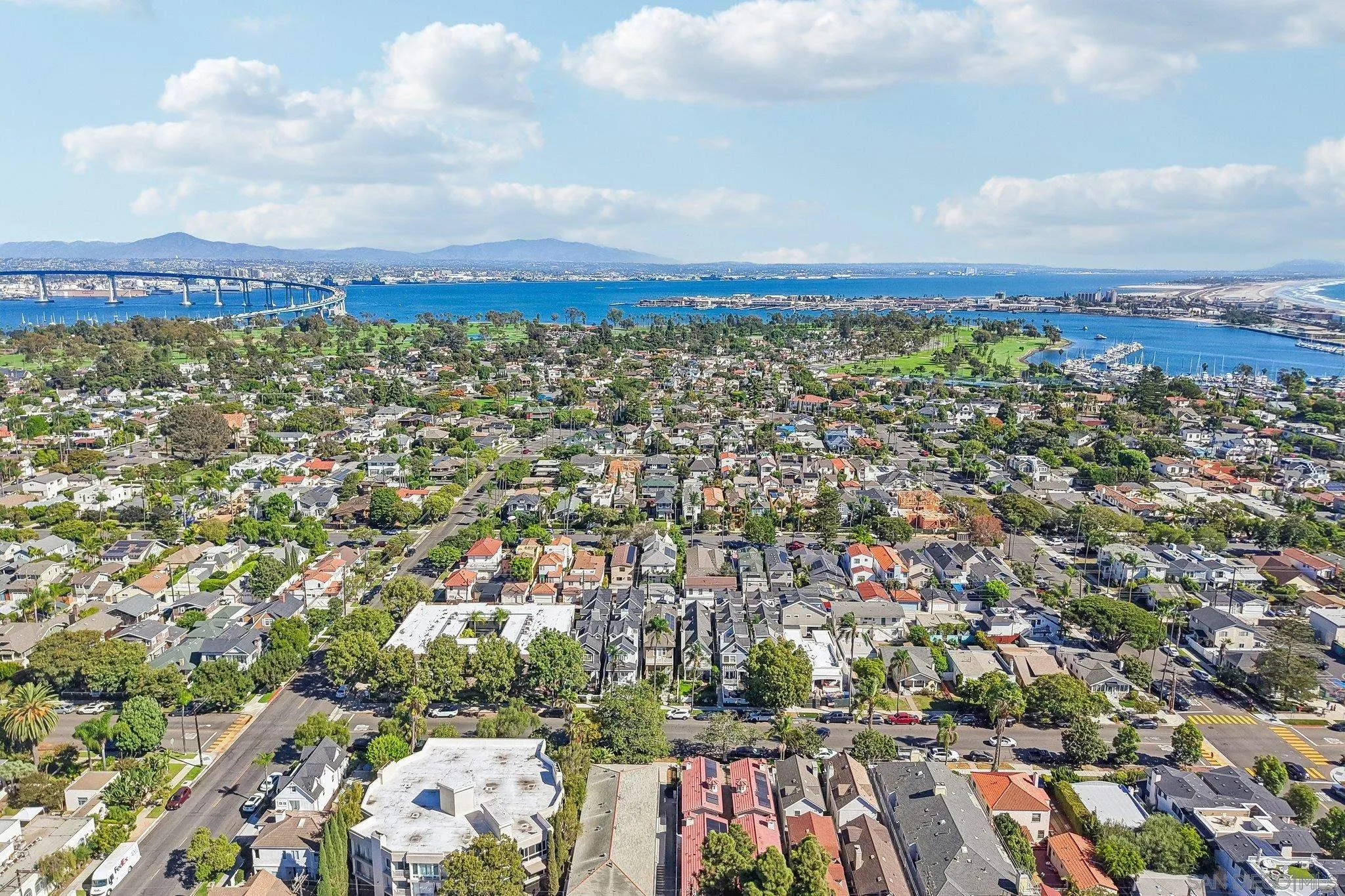 https://cdn.realtyfeed.com/cdn/127/260023898/04fabfb831dd388d4afeea1ac459d72f.webp