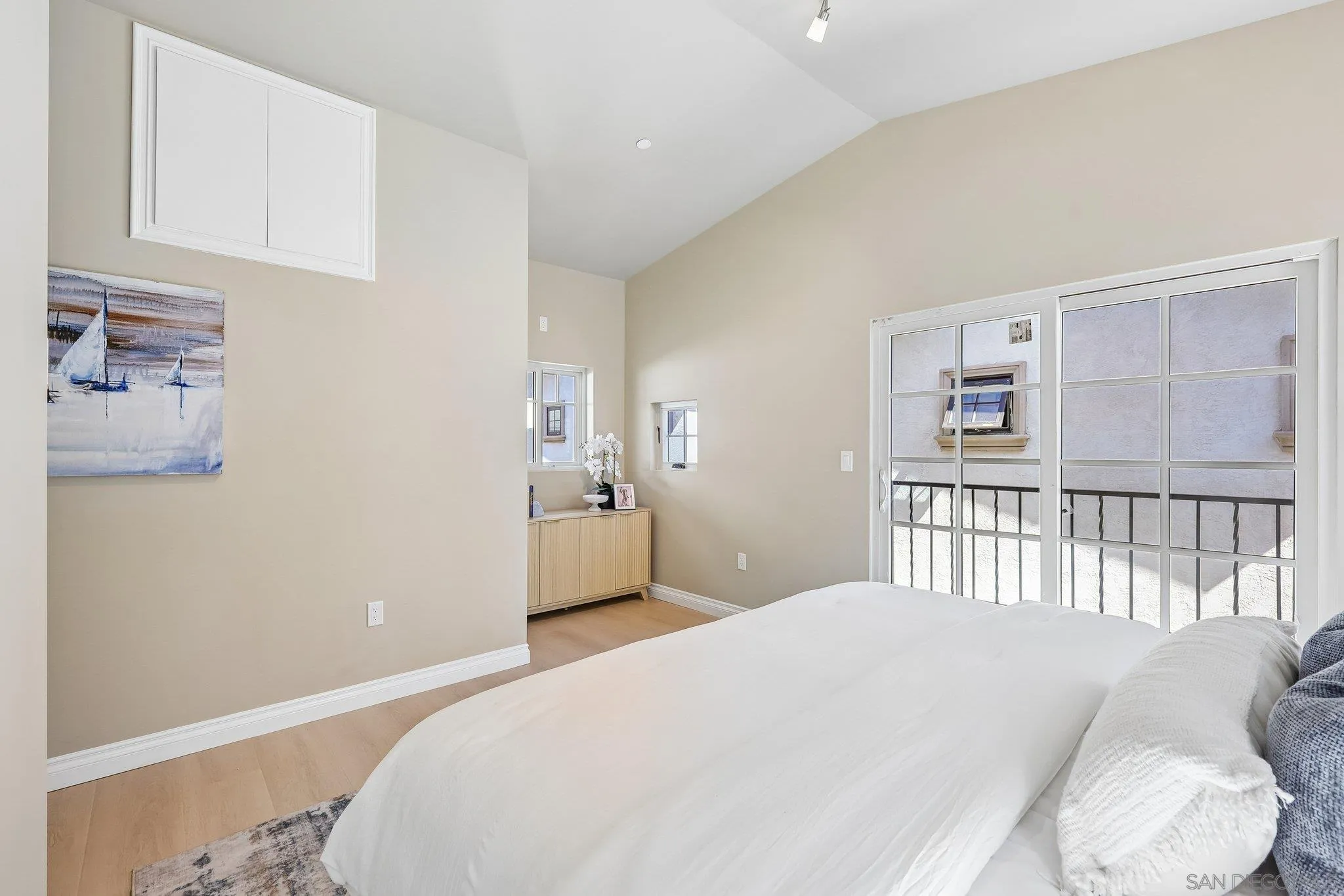 https://cdn.realtyfeed.com/cdn/127/260023898/15bdb9d7a882750b52bac2a8cf8d057e.webp