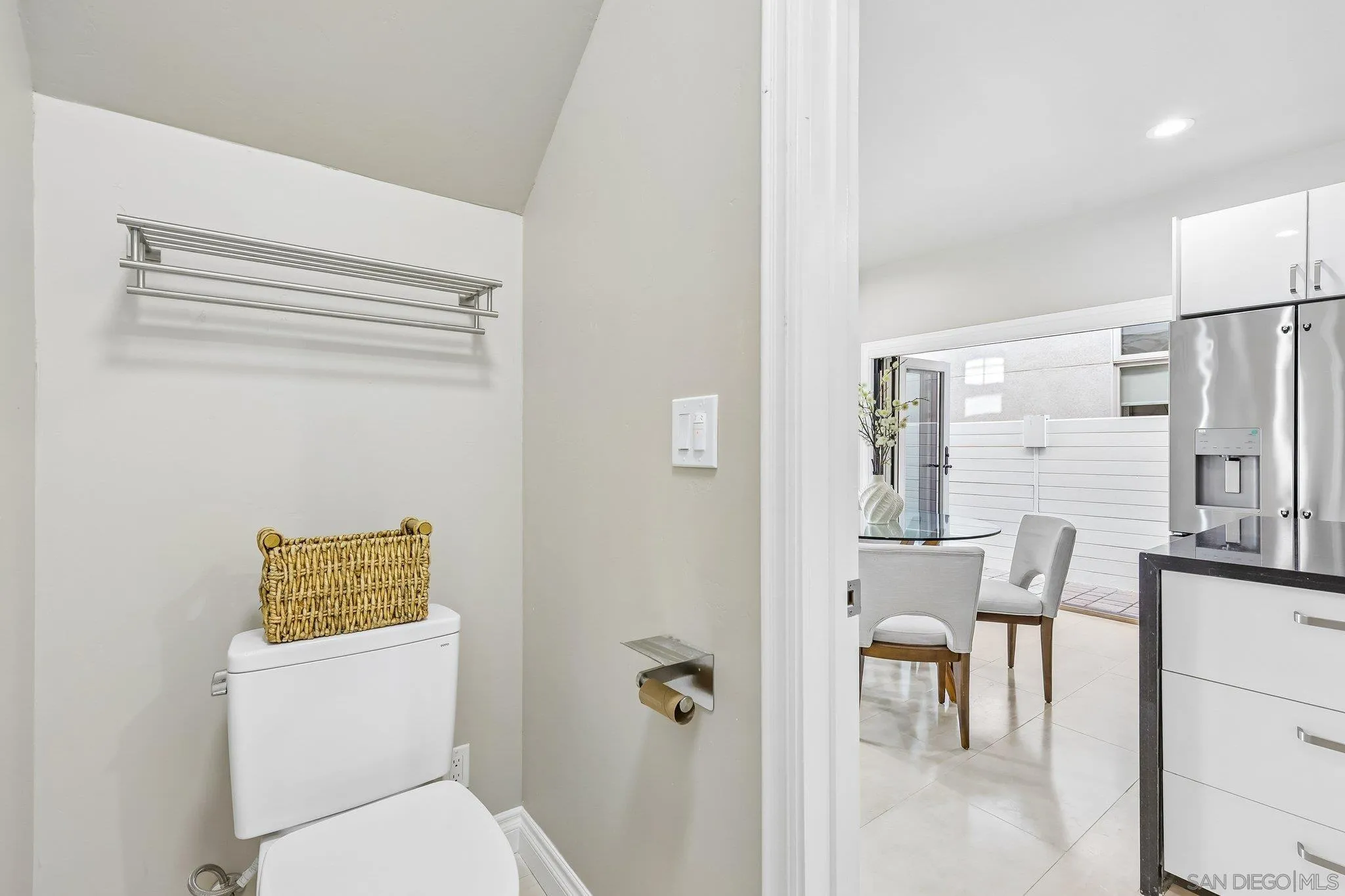 https://cdn.realtyfeed.com/cdn/127/260023898/28d4fb819674753a35236339290c8479.webp