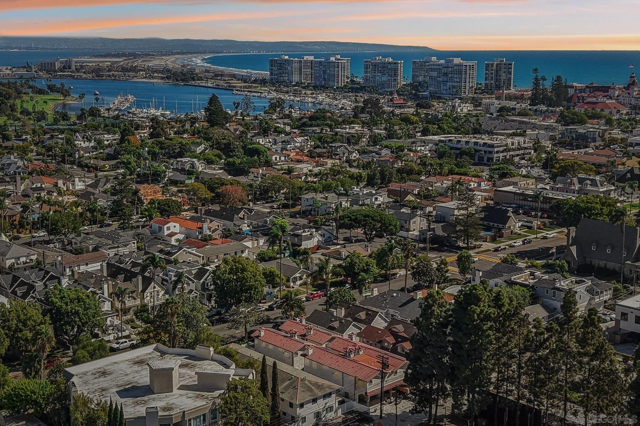 https://cdn.realtyfeed.com/cdn/127/260023898/3c86841aaef0f3b874b1db3ba9725769.webp