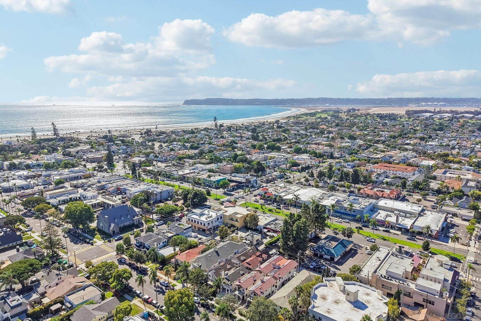 https://cdn.realtyfeed.com/cdn/127/260023898/40985590ef231ffc2c5a528ad6cfb0c9.webp