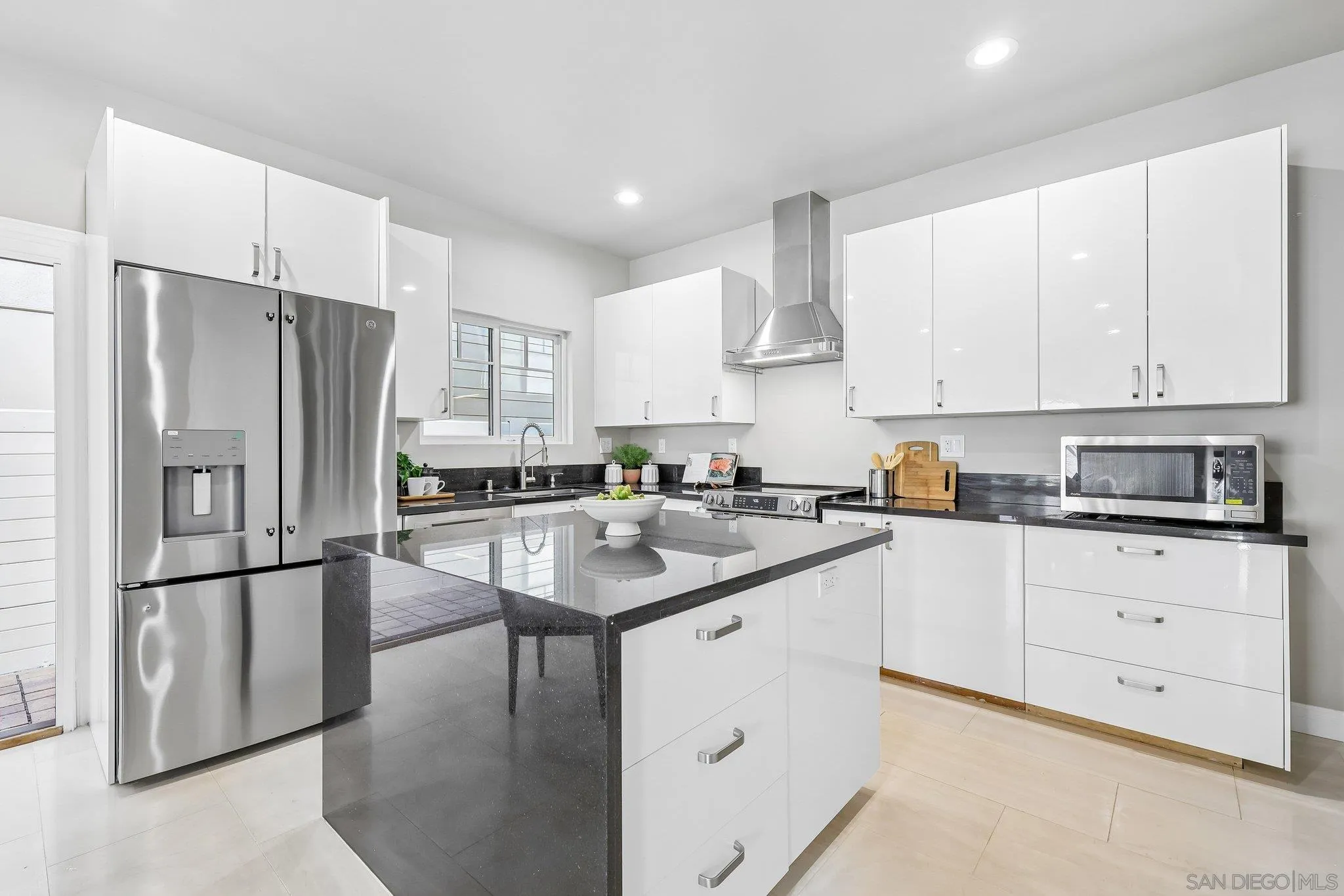 https://cdn.realtyfeed.com/cdn/127/260023898/bdf6b2c64c34c3b414ecb9d3f3efaf28.webp