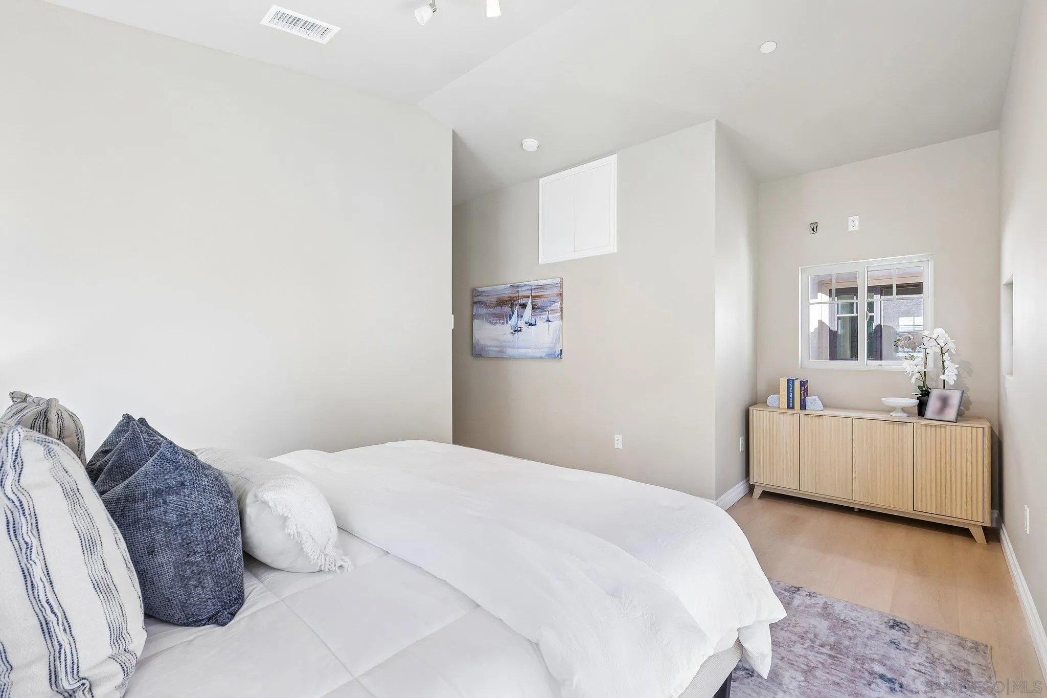https://cdn.realtyfeed.com/cdn/127/260023898/c6b8ee6f947e6f982e6505b02f678a0a.webp