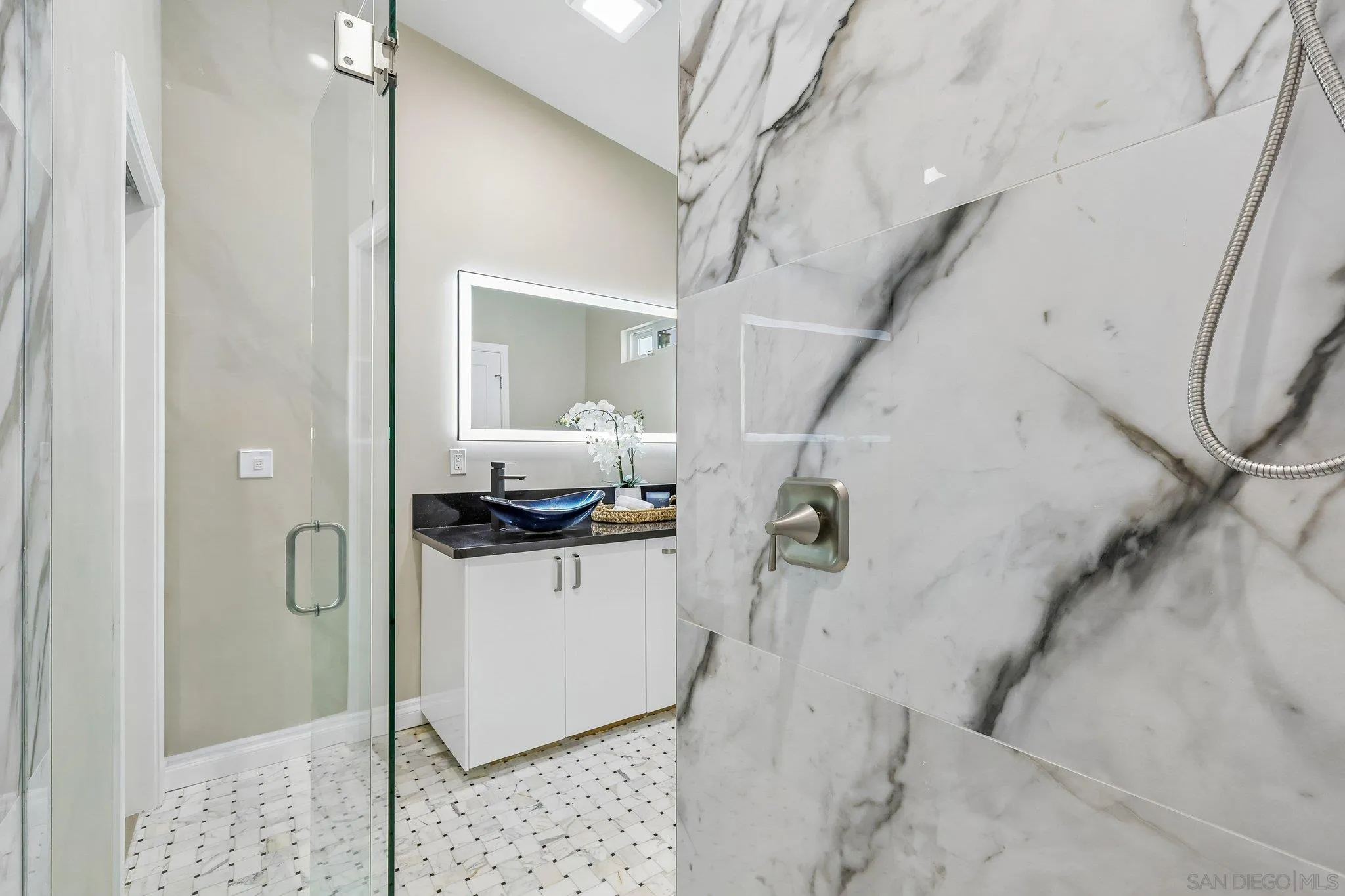 https://cdn.realtyfeed.com/cdn/127/260023898/d2e252372ffd9232e6f67018de64f1b4.webp