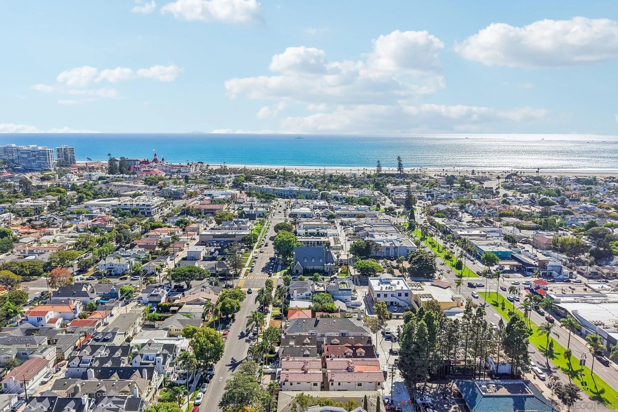 https://cdn.realtyfeed.com/cdn/127/260023898/e947e1cb2e8c729ce6170fd84096cea9.webp
